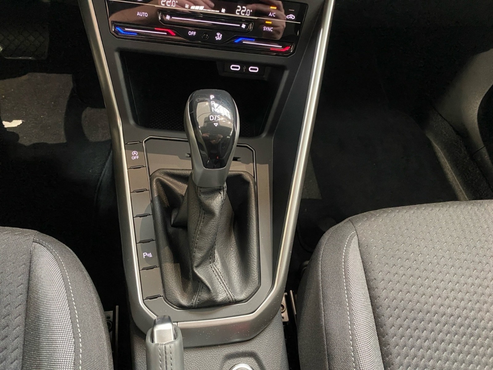 Volkswagen Taigo 1.0 tsi life 110cv dsg - 24