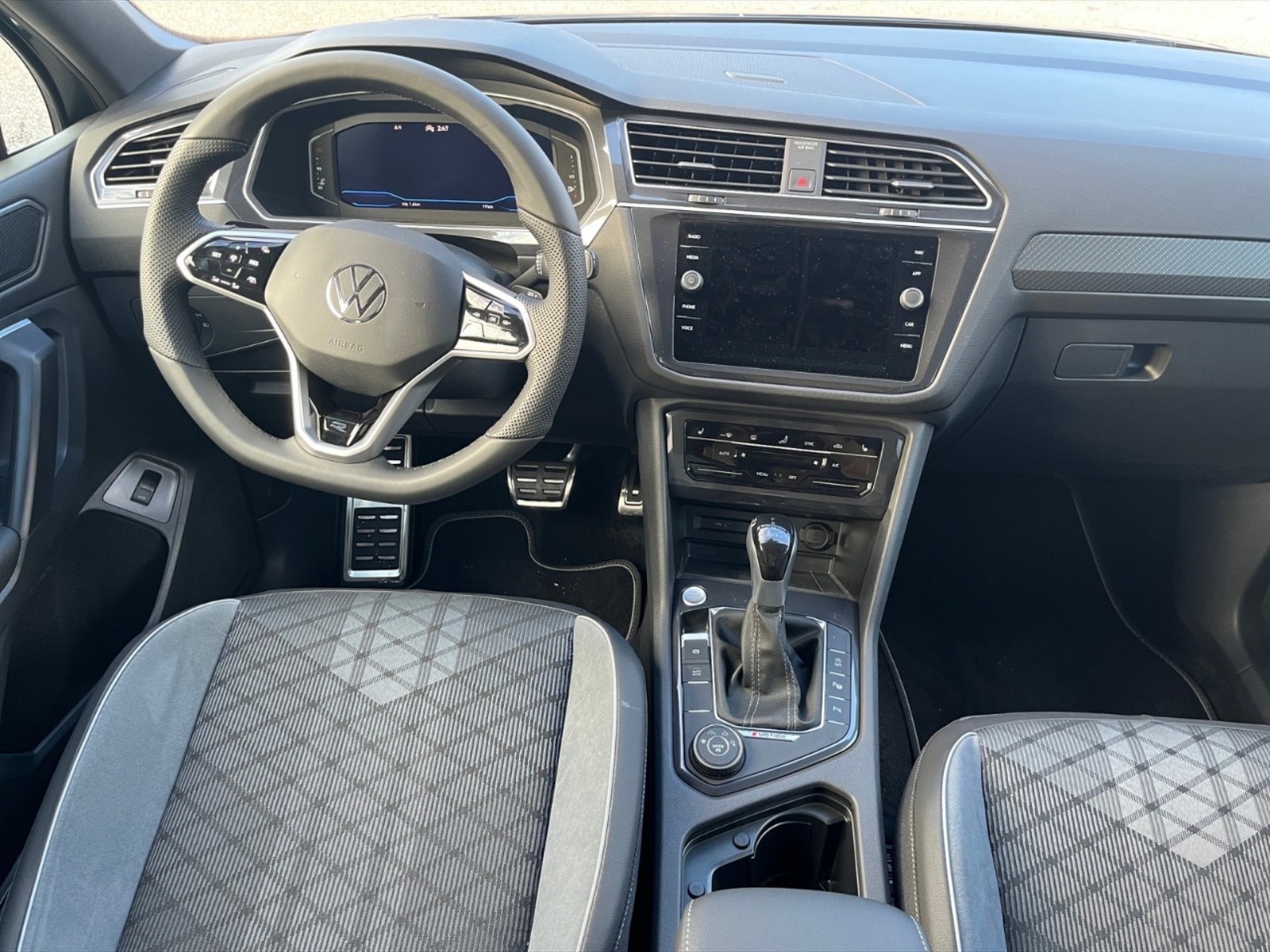 Volkswagen Tiguan allspace 2.0 tdi r-line 4motion 200cv 7p.ti dsg - 6