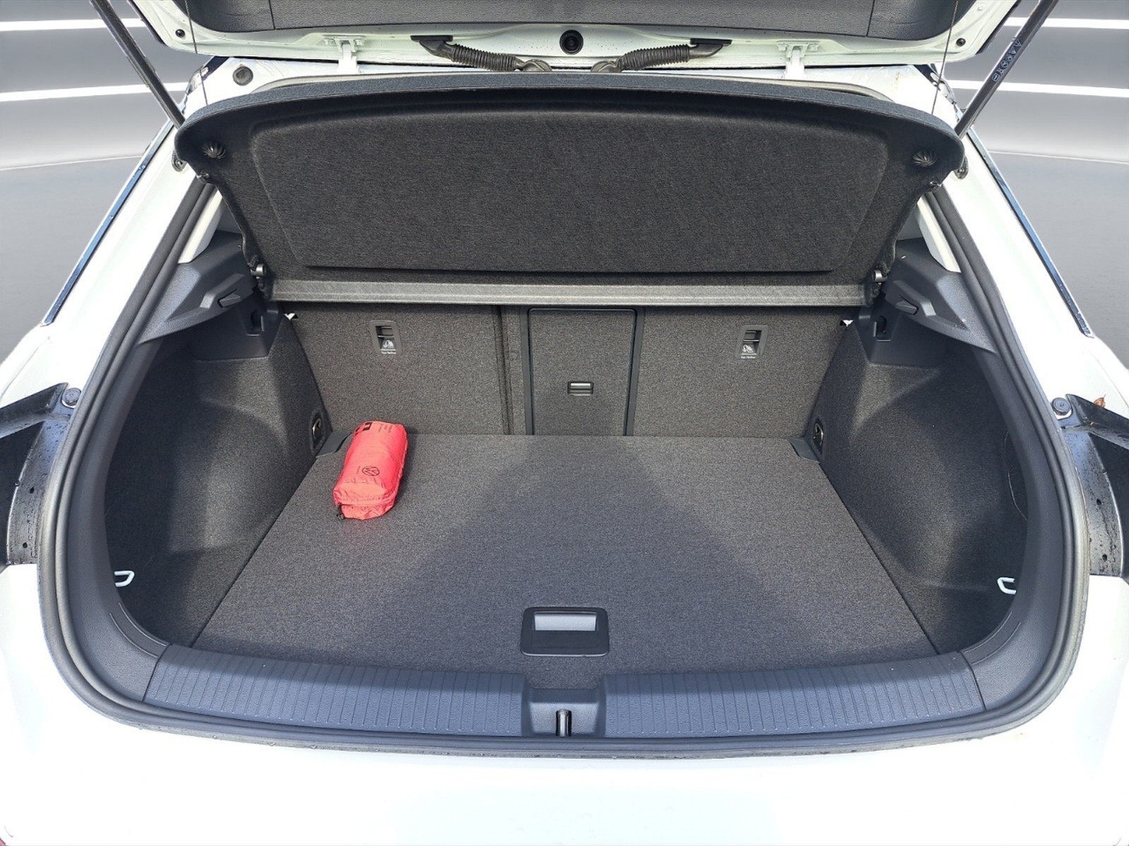 Volkswagen T-Roc 1.0 tsi life 115cv - 11