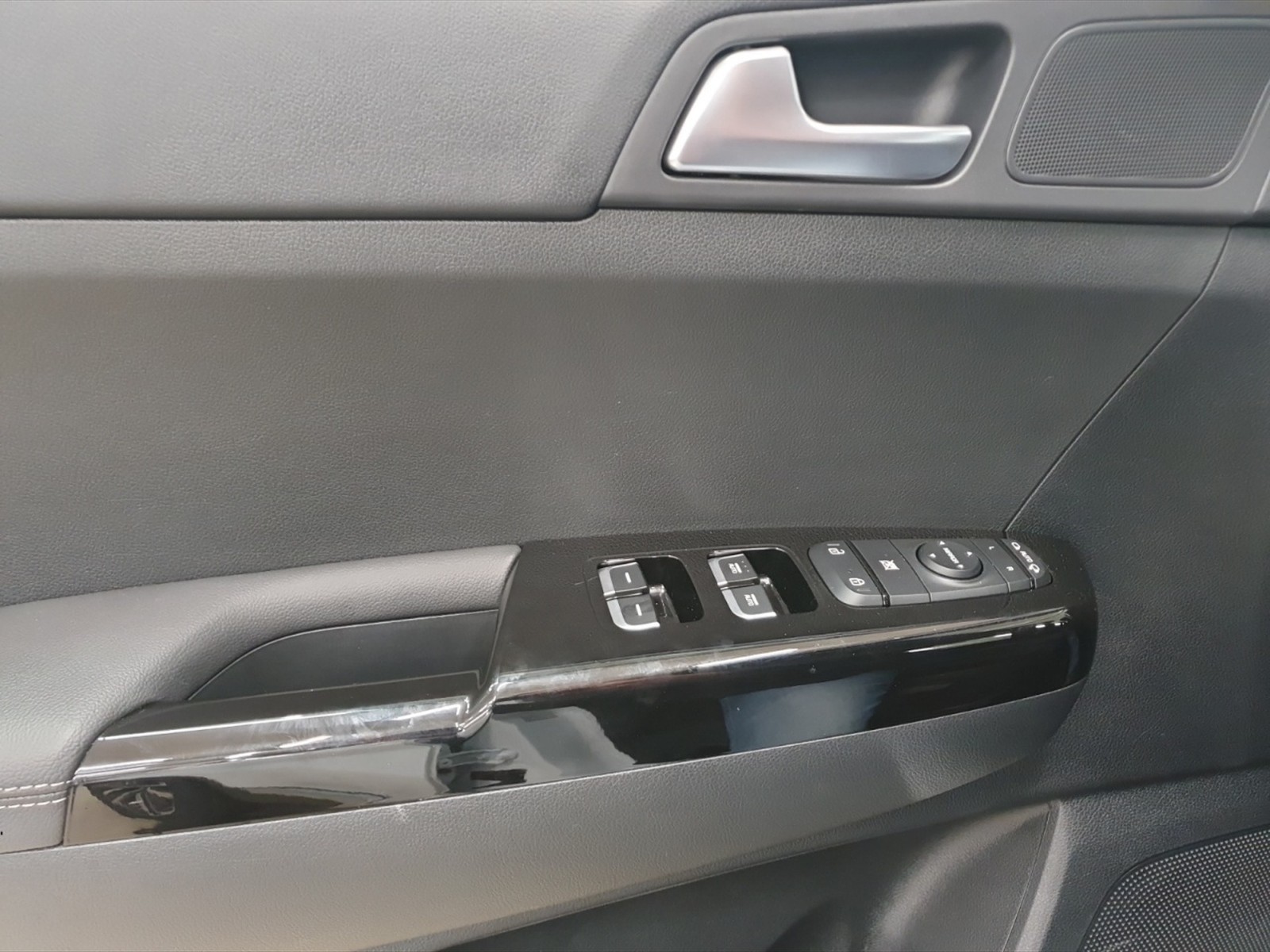 Kia Sportage 1.6 crdi mhev style 2wd 136cv - 17