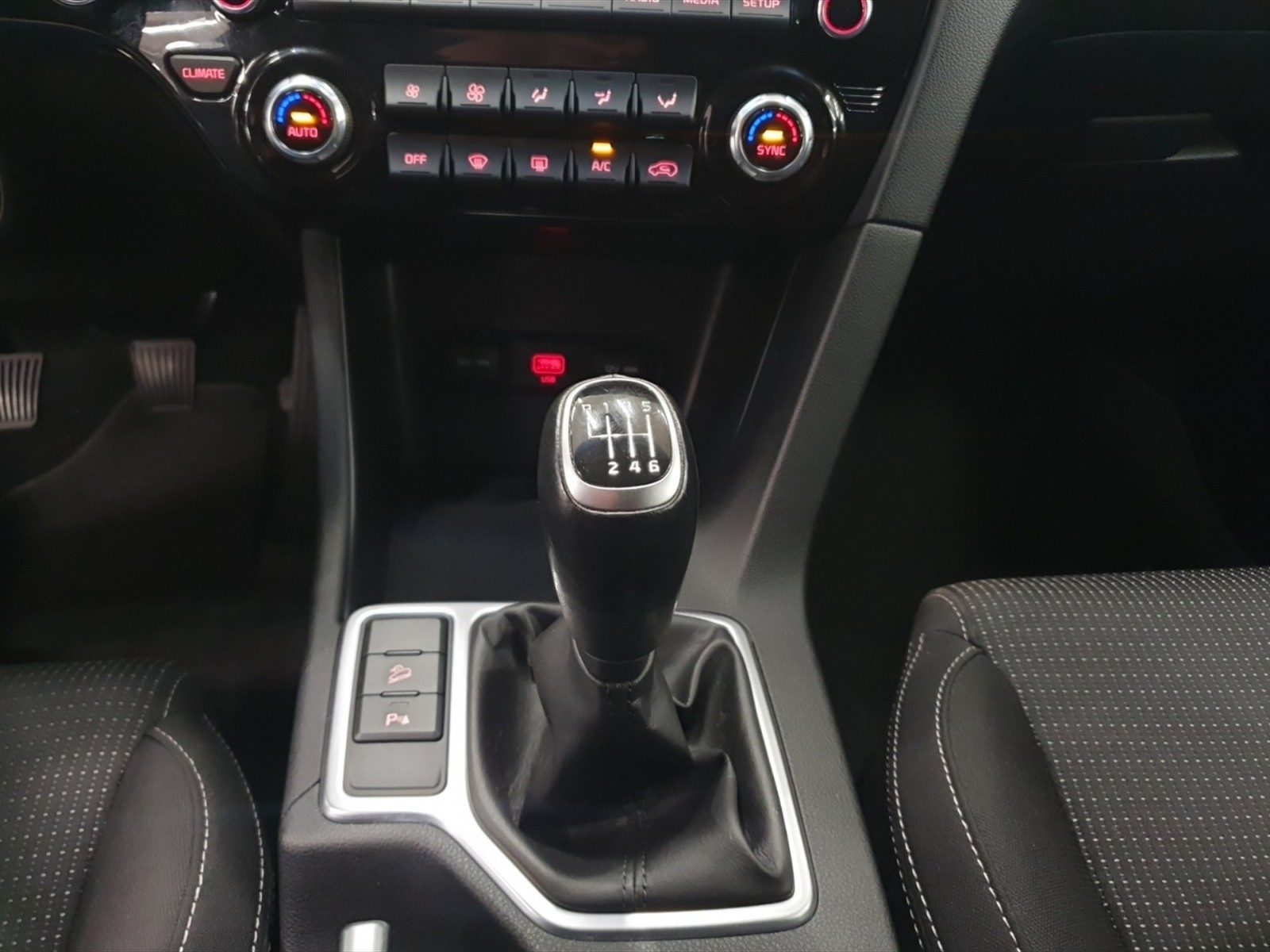 Kia Sportage 1.6 crdi mhev style 2wd 136cv - 18