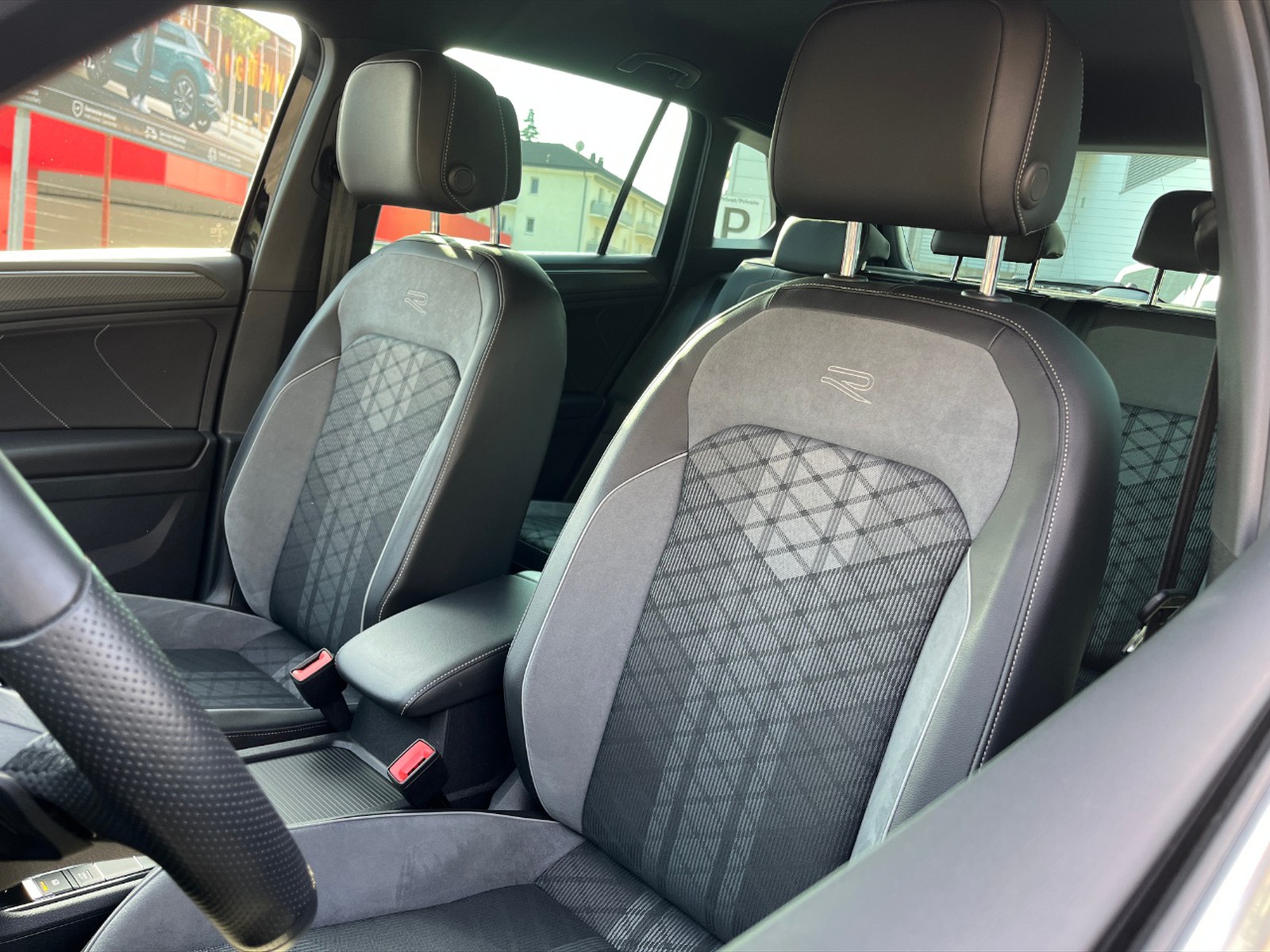 Volkswagen Tiguan 2.0 tdi r-line 150cv dsg - 20