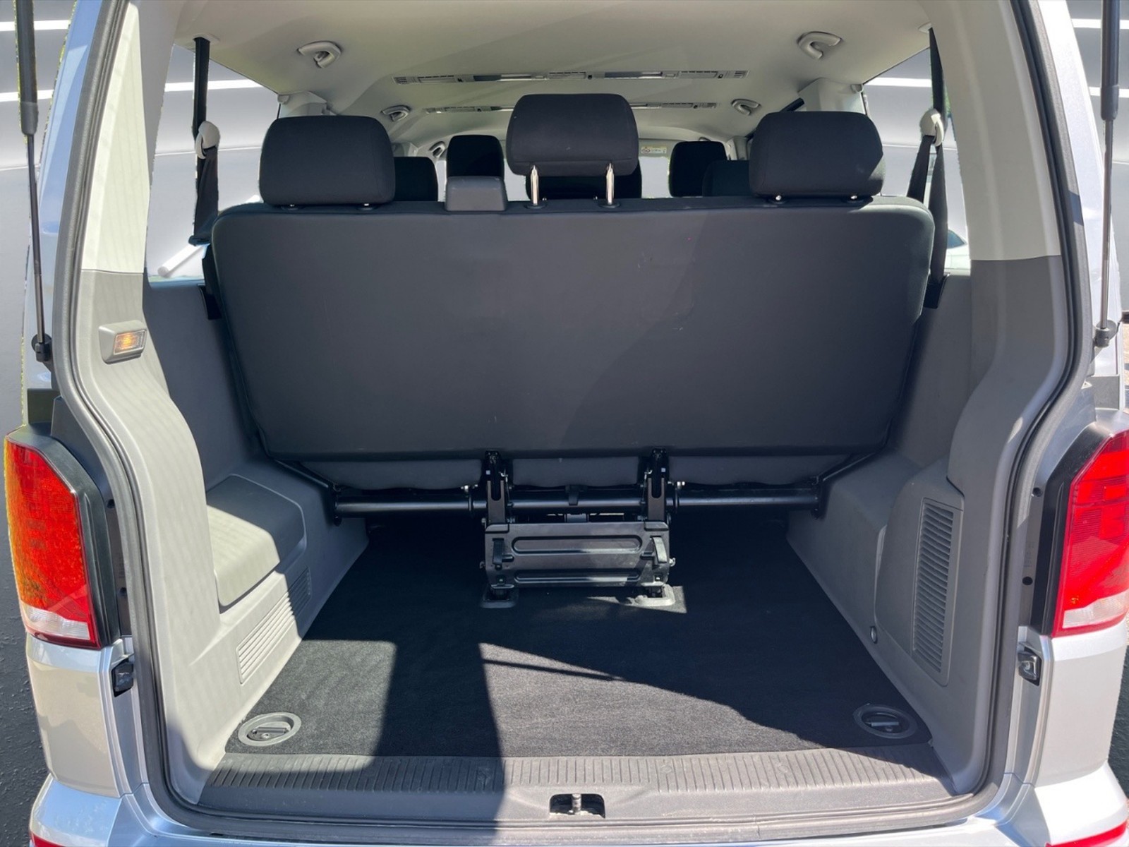 Volkswagen T6 Transporter Caravelle 2.0 TDI 150CV PC Comfortline - 12