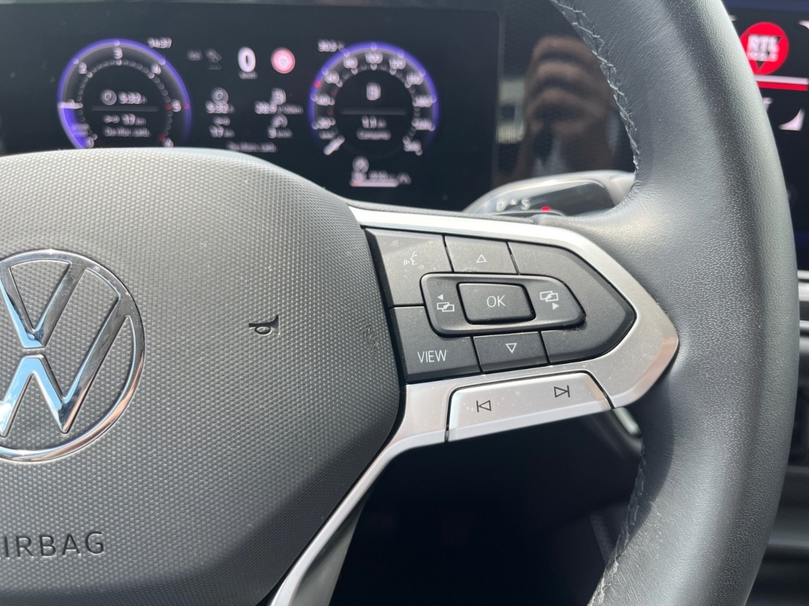 Volkswagen Tiguan 2.0 tdi life 150cv dsg - 21