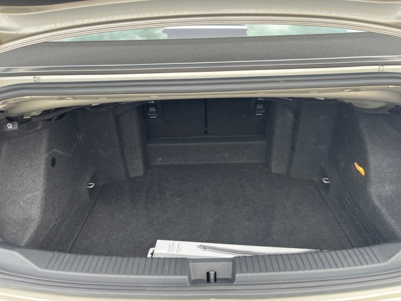 Volkswagen T-Roc cabriolet 1.5 tsi style dsg - 11