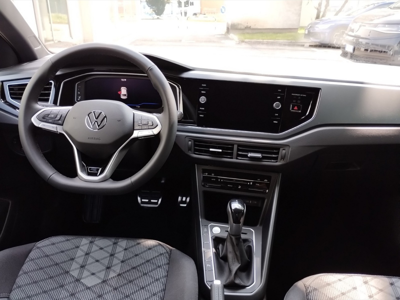 Volkswagen Taigo 1.0 tsi r-line plus 115cv dsg - 7