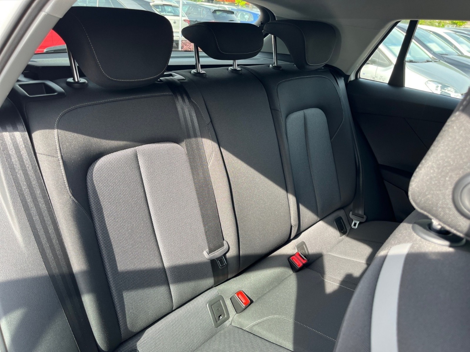 Audi Q2 30 1.6 tdi admired - 9