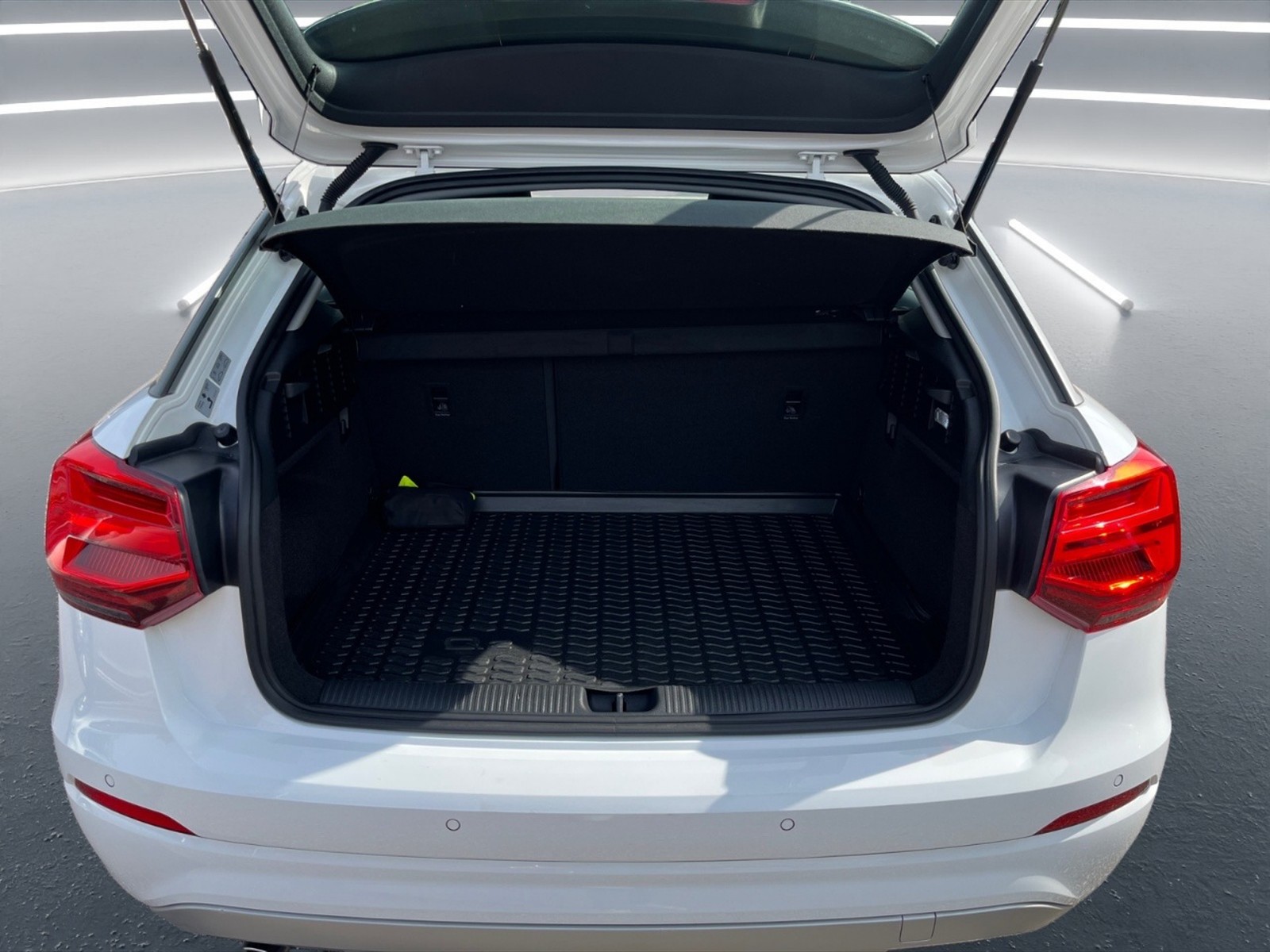 Audi Q2 30 1.6 tdi admired - 10