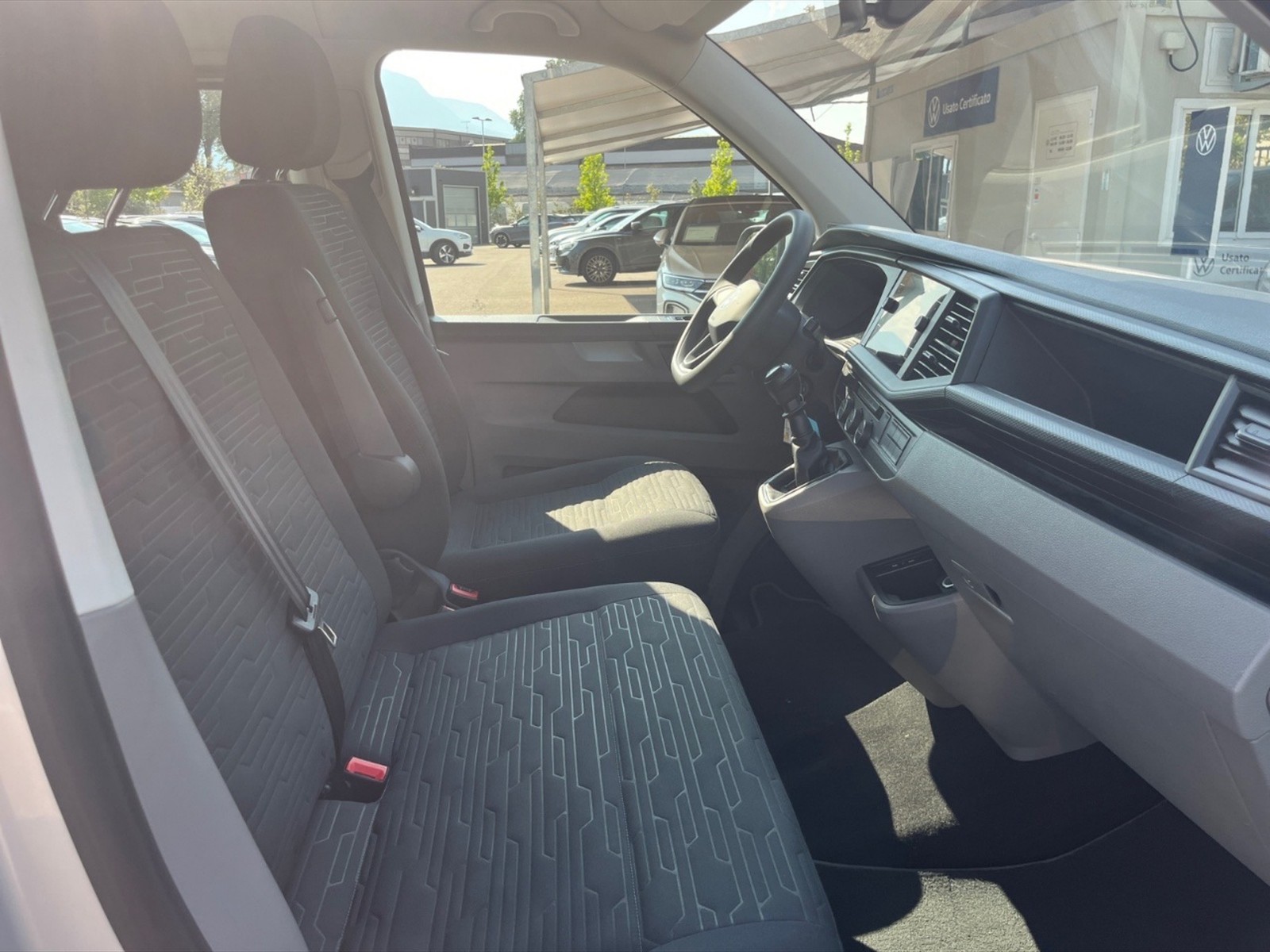 Volkswagen T6.1 Caravelle t6.1 2.0 tdi 150cv comfortline p.c. - 9