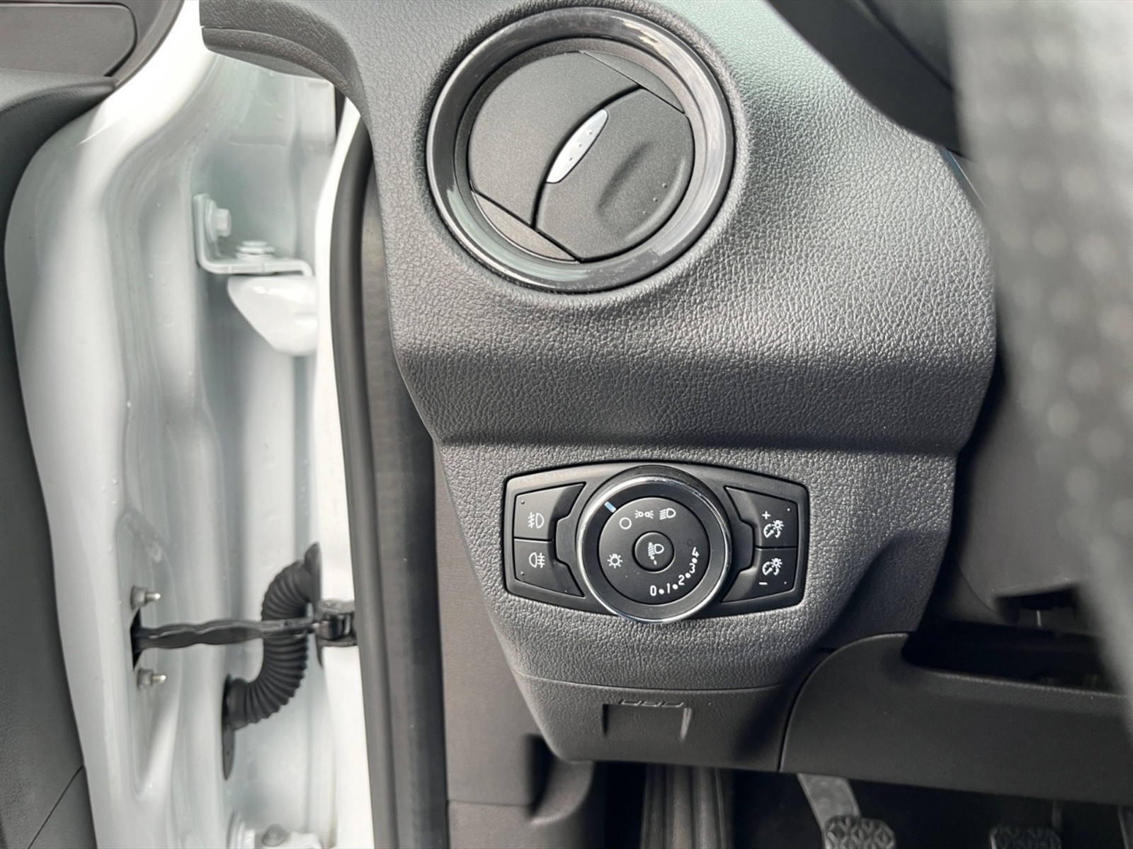 Ford Transit Ford Tourneo Courier 1.5 Tdci 100cv S&s Sport My20 - 19