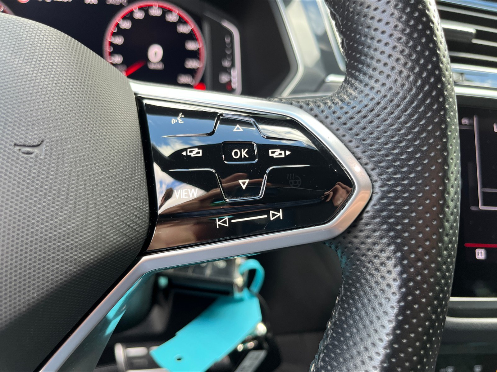 Volkswagen Tiguan 2.0 tdi r-line 4motion 150cv dsg - 19