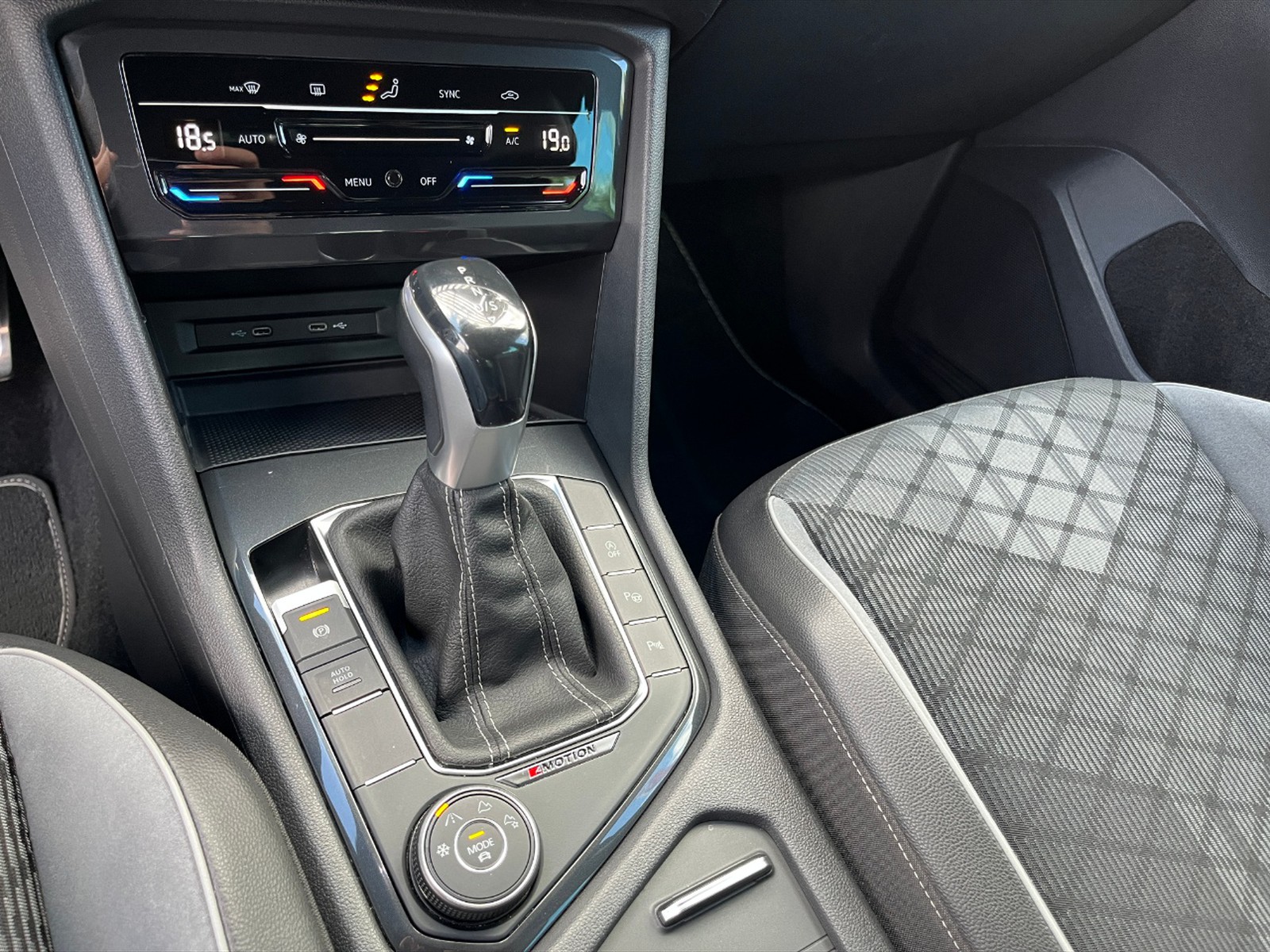 Volkswagen Tiguan 2.0 tdi r-line 4motion 150cv dsg - 20