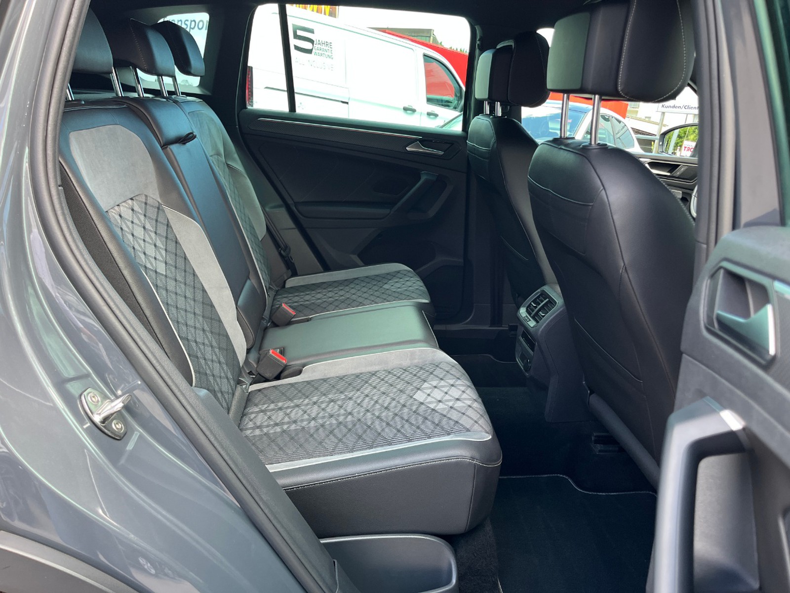 Volkswagen Tiguan 2.0 tdi r-line 4motion 150cv dsg - 10