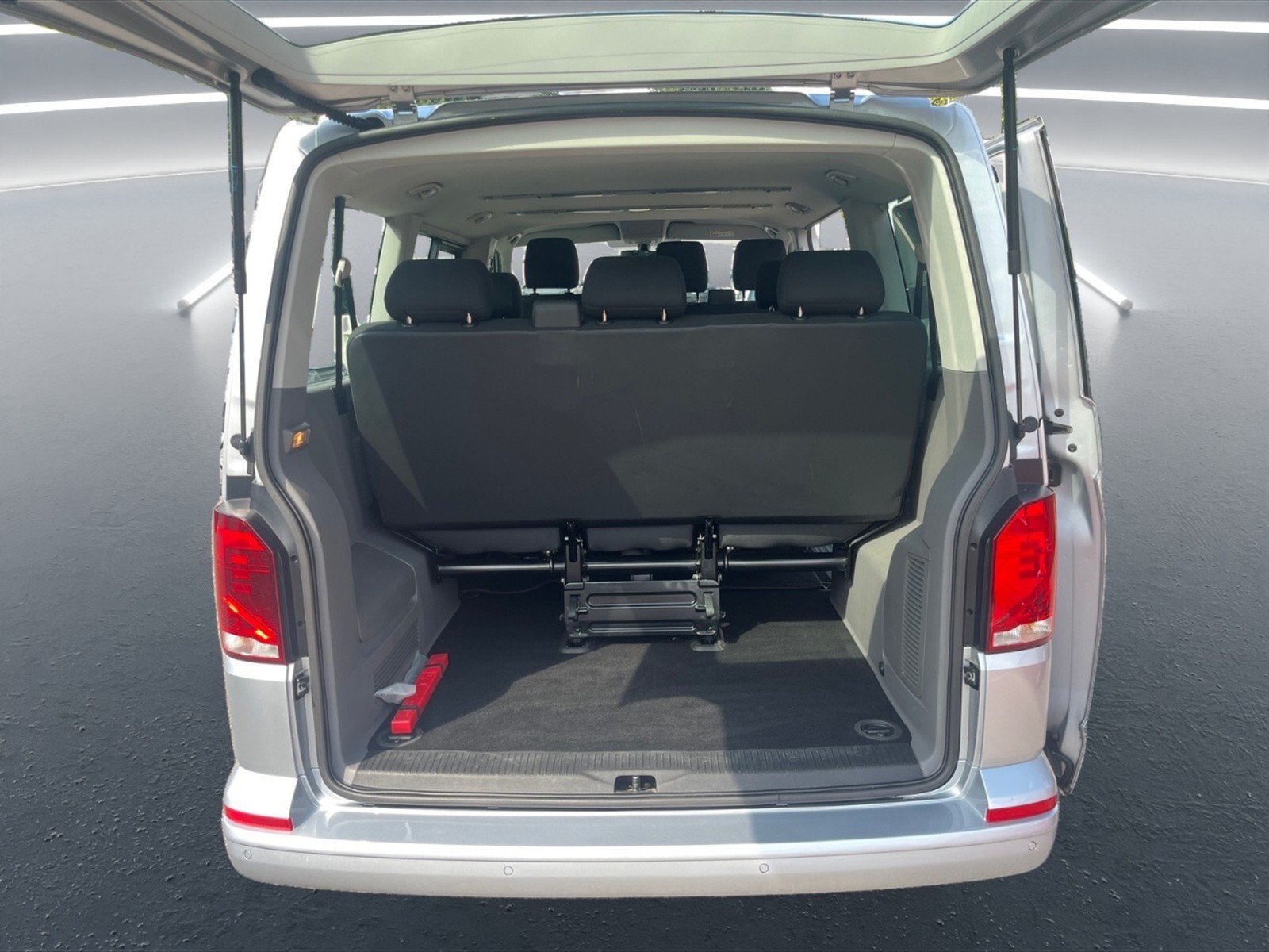 Volkswagen T6.1 Caravelle t6.1 2.0 tdi 150cv comfortline p.c. - 12