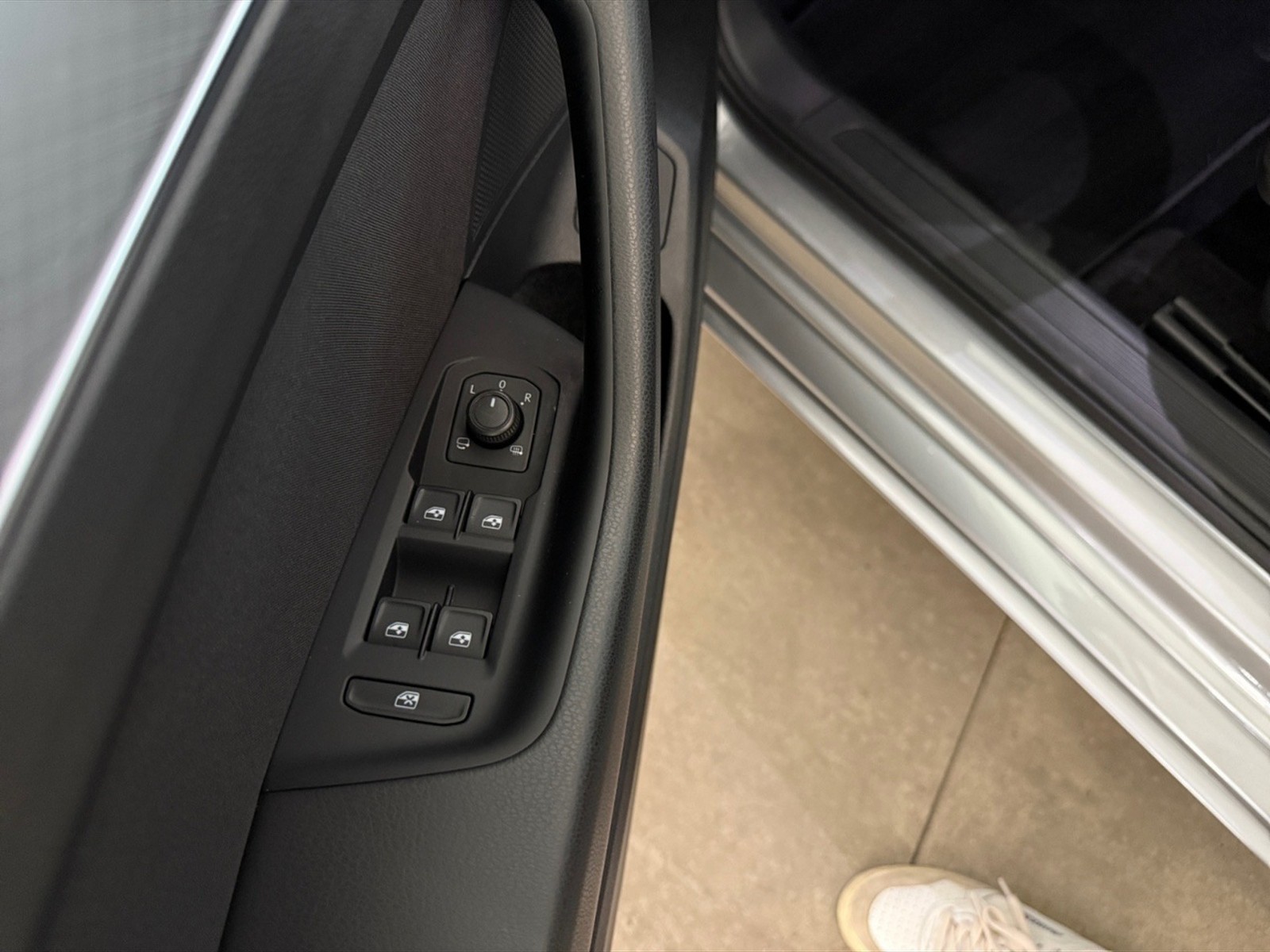 Volkswagen Passat variant 2.0 tdi business 150cv dsg - 12