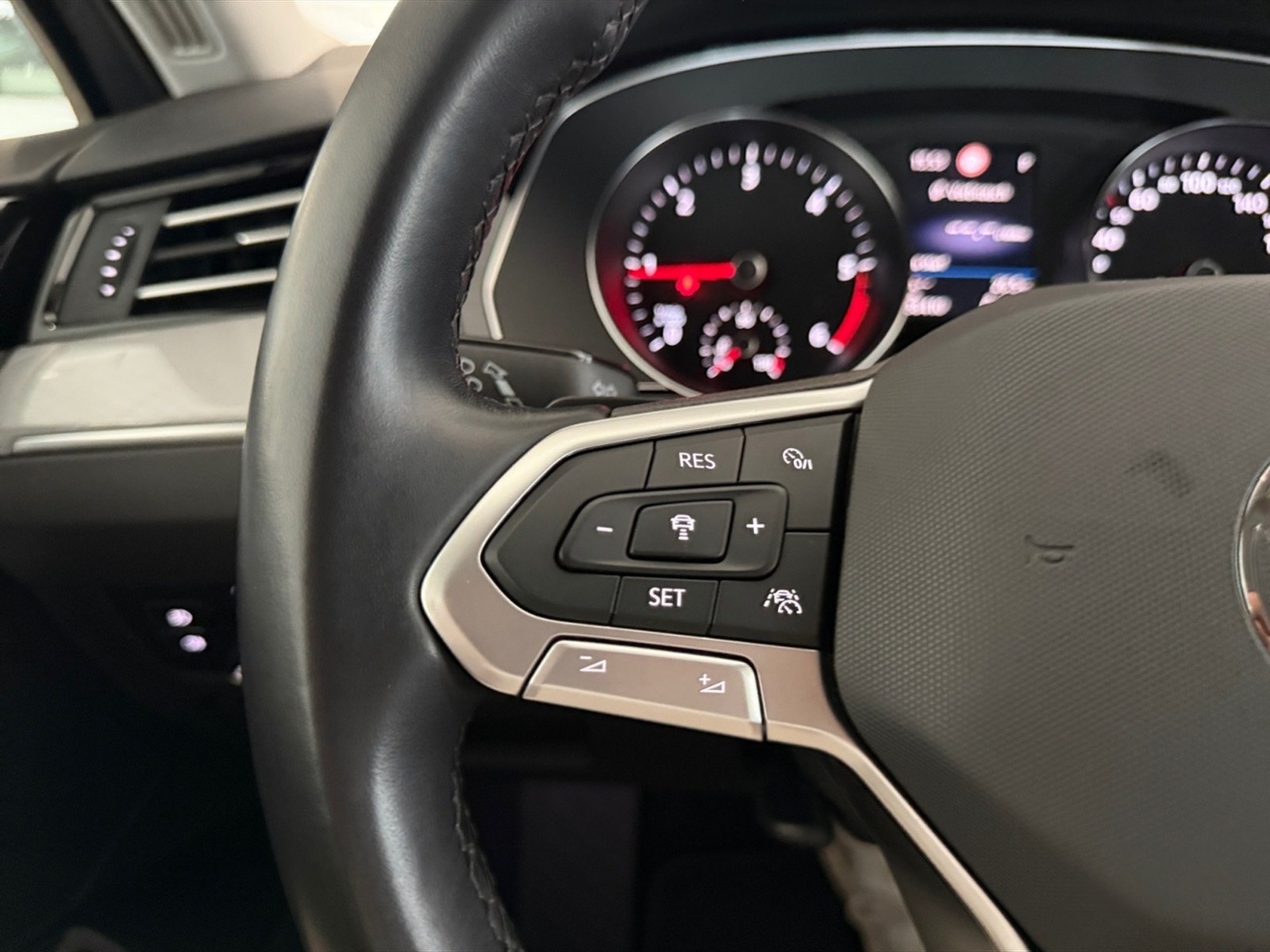 Volkswagen Passat variant 2.0 tdi business 150cv dsg - 14