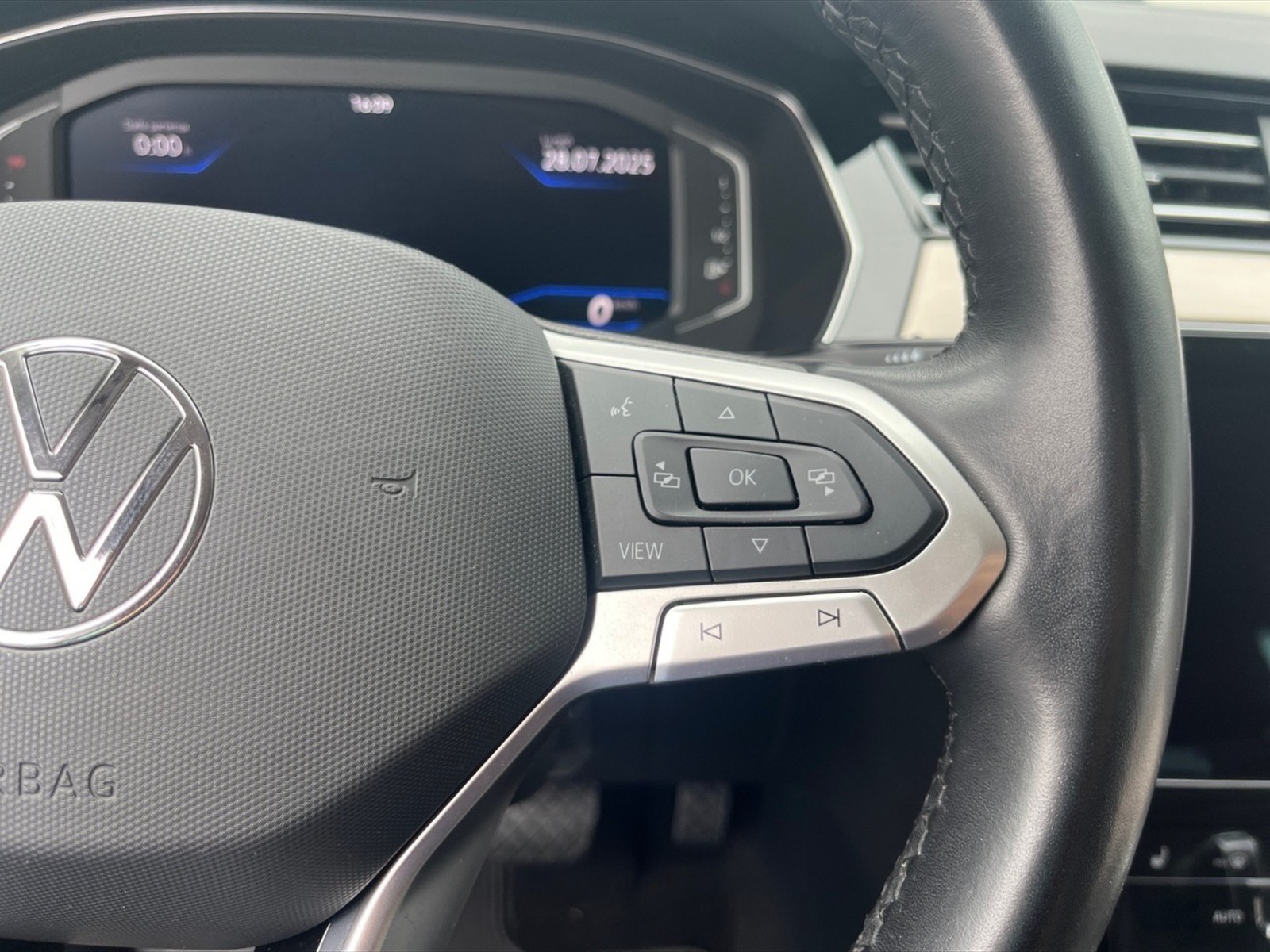 Volkswagen Passat variant 2.0 tdi executive 150cv dsg - 14