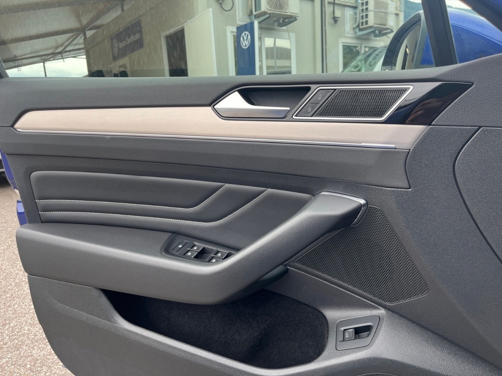 Volkswagen Passat variant 2.0 tdi executive 150cv dsg - 23