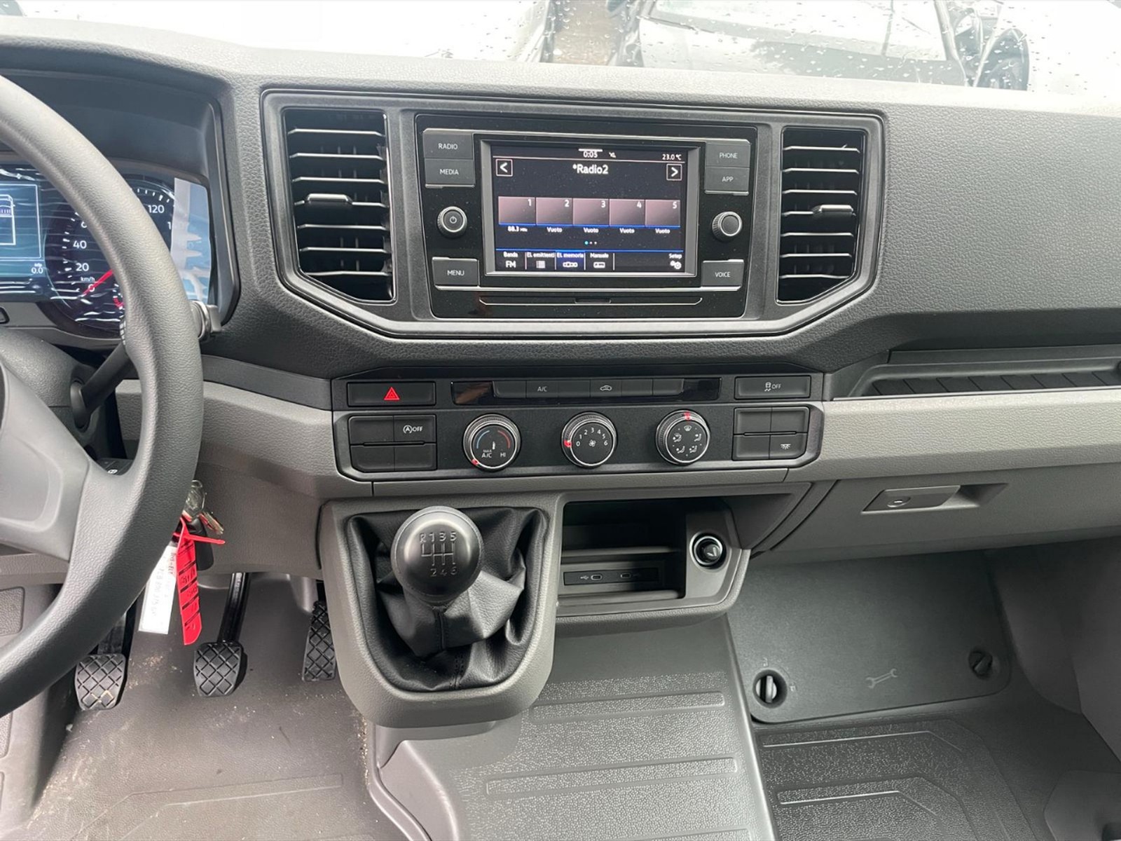 Volkswagen VIC Crafter 35 2.0 bitdi 140cv l4 carro onnicar - 13