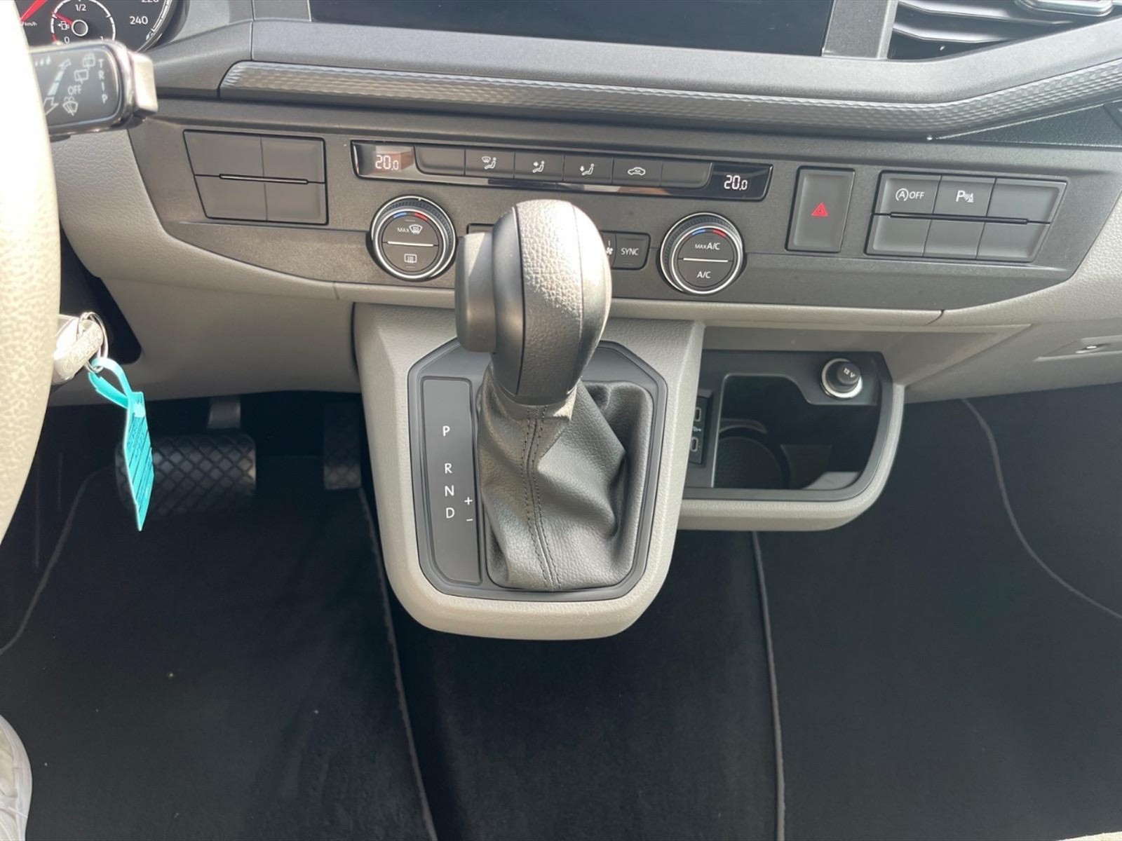 Volkswagen T6.1 Caravelle t6.1 2.0 tdi 150cv 3.2t comfortline p.l. dsg7 - 22