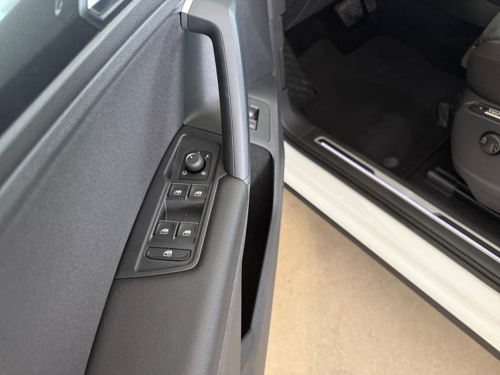 Volkswagen Tiguan 2.0 tdi elegance 4motion 200cv dsg - 13