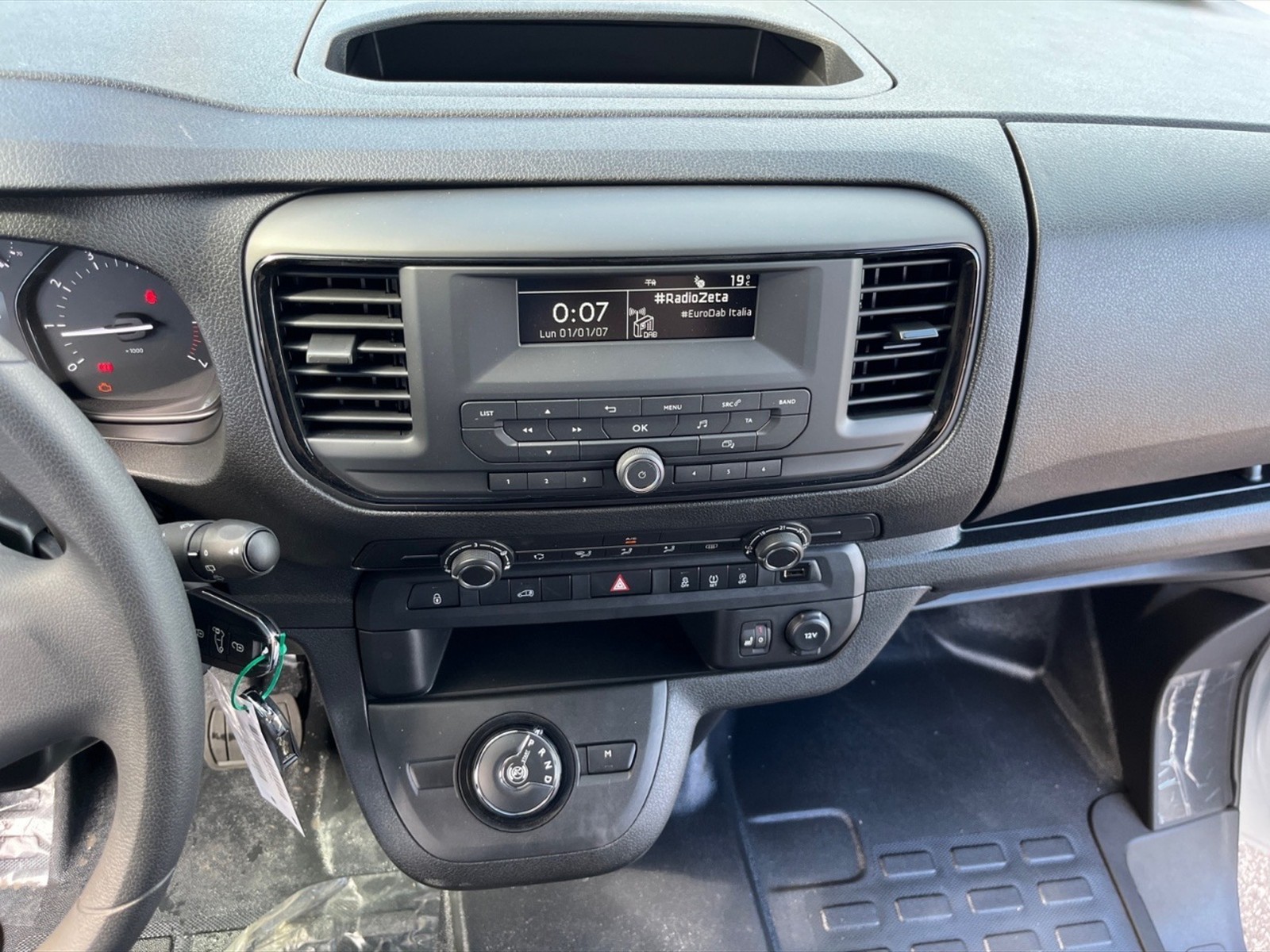 Peugeot Expert 2.0 bluehdi premium std 180cv s&s eat8 - 15