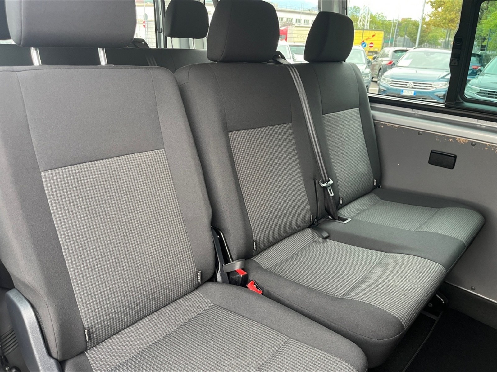 Volkswagen T6.1 Transporter 30 kombi m1 2.0 tdi 110cv business p.c. - 10