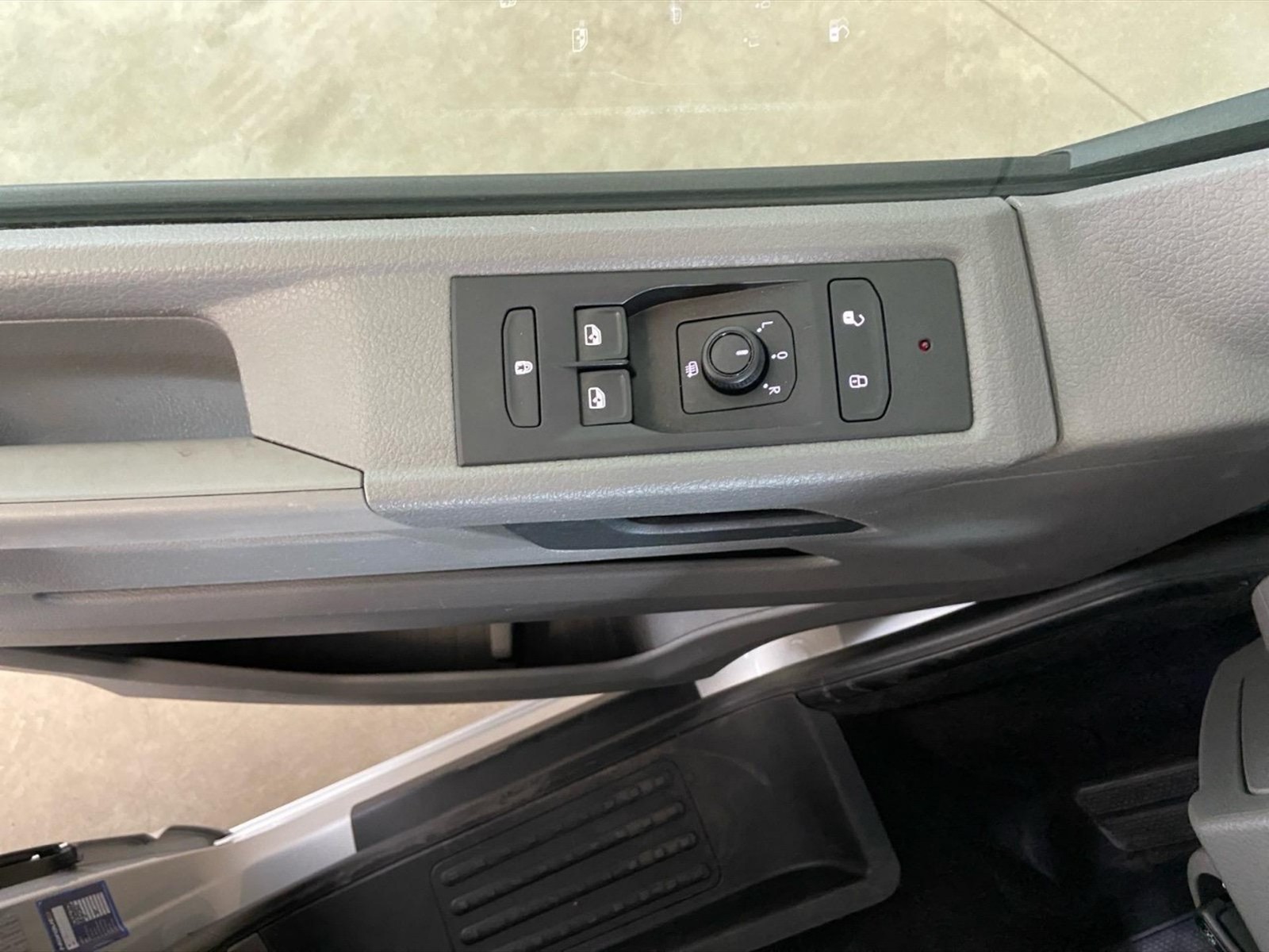 Volkswagen T6.1 Caravelle t6.1 2.0 tdi 150cv comfortline p.c. dsg7 - 14