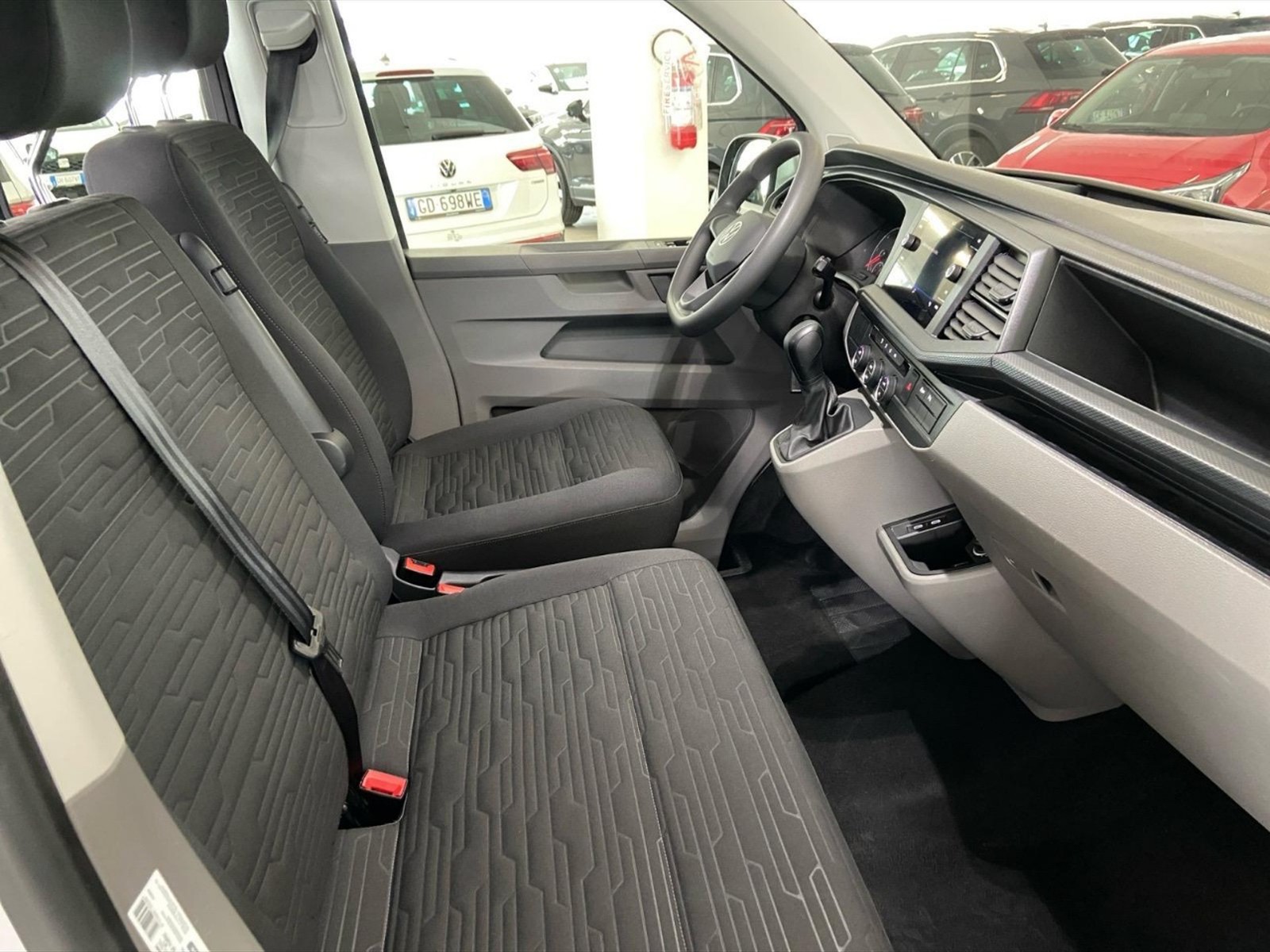 Volkswagen T6.1 Caravelle t6.1 2.0 tdi 150cv comfortline p.c. dsg7 - 9