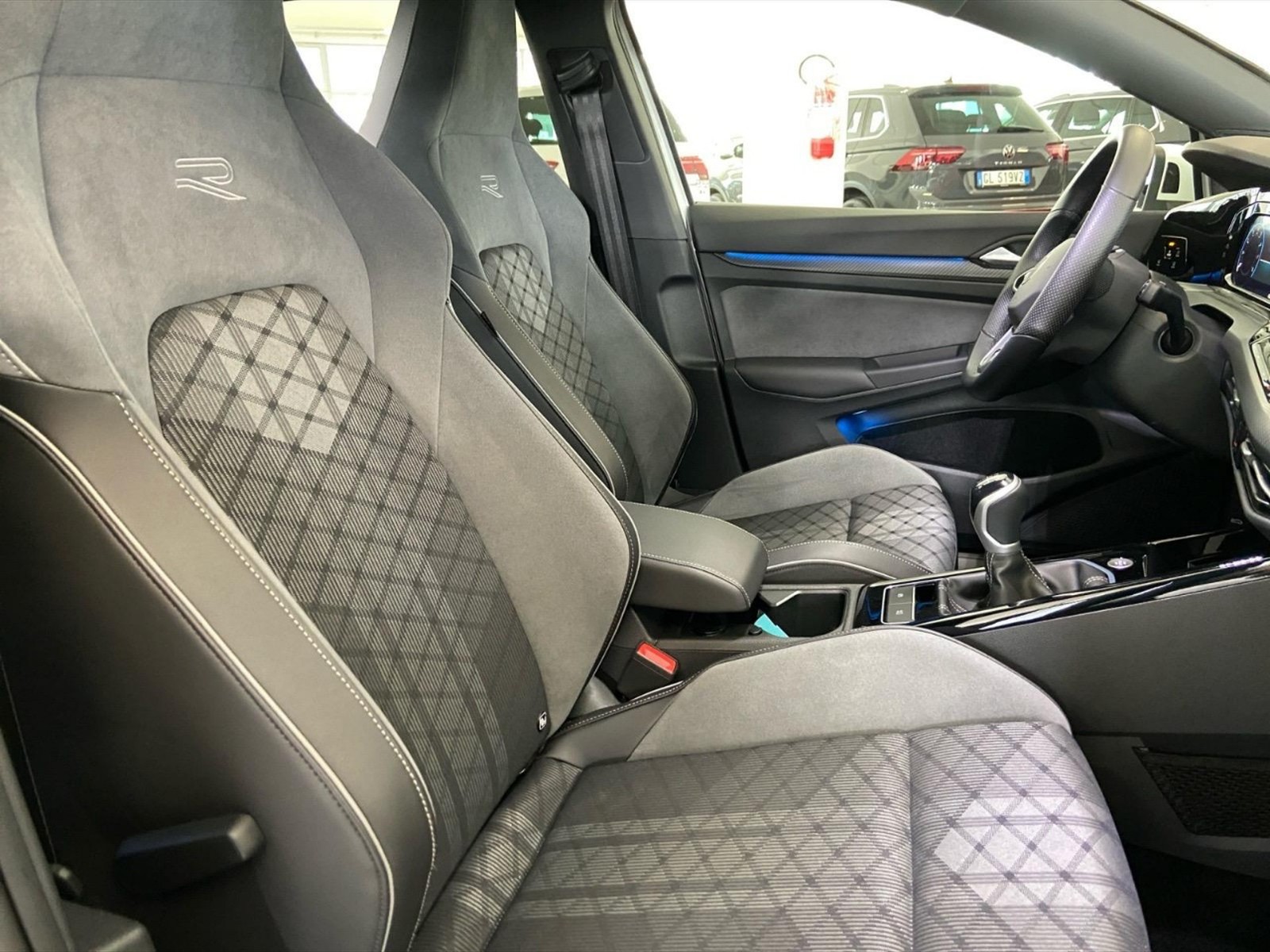 Volkswagen Golf 1.5 tsi evo r-line 130cv - 9