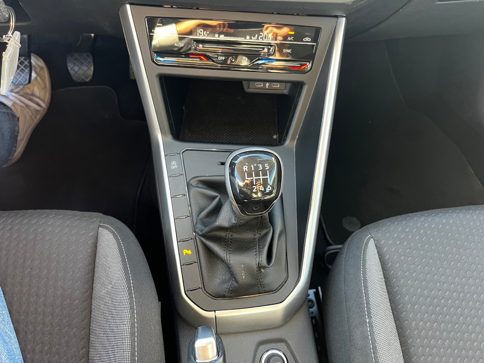 Volkswagen Taigo 1.0 tsi life 110cv - 21