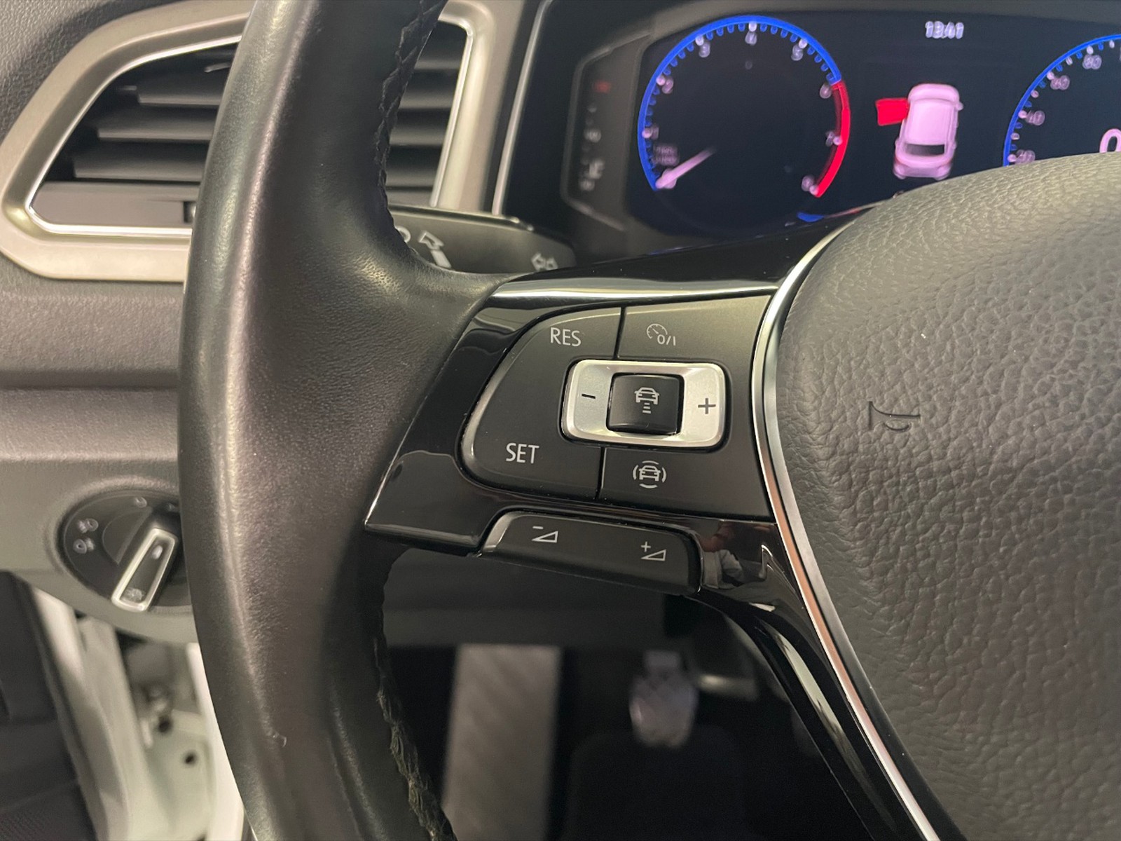 Volkswagen T-Roc 1.5 tsi style - 17