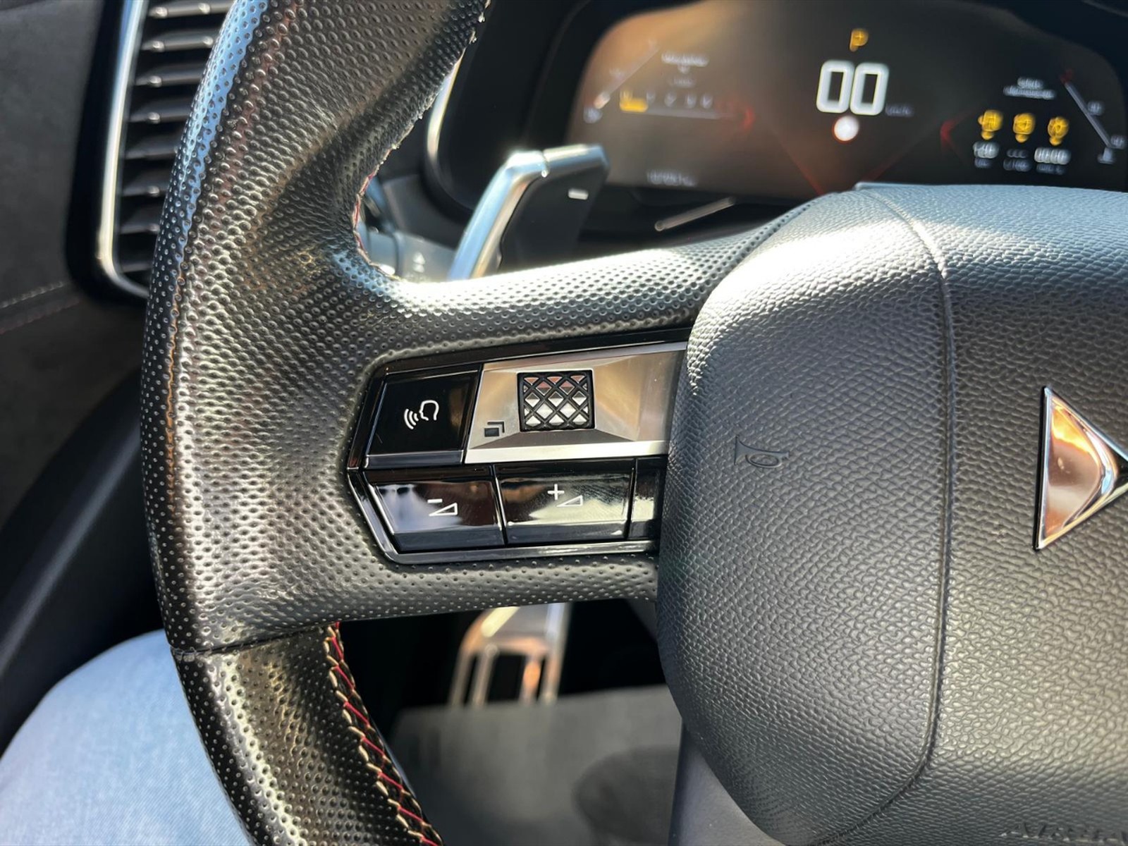 DS DS 7 Crossback crossback 1.5 bluehdi grand chic 130cv auto - 13