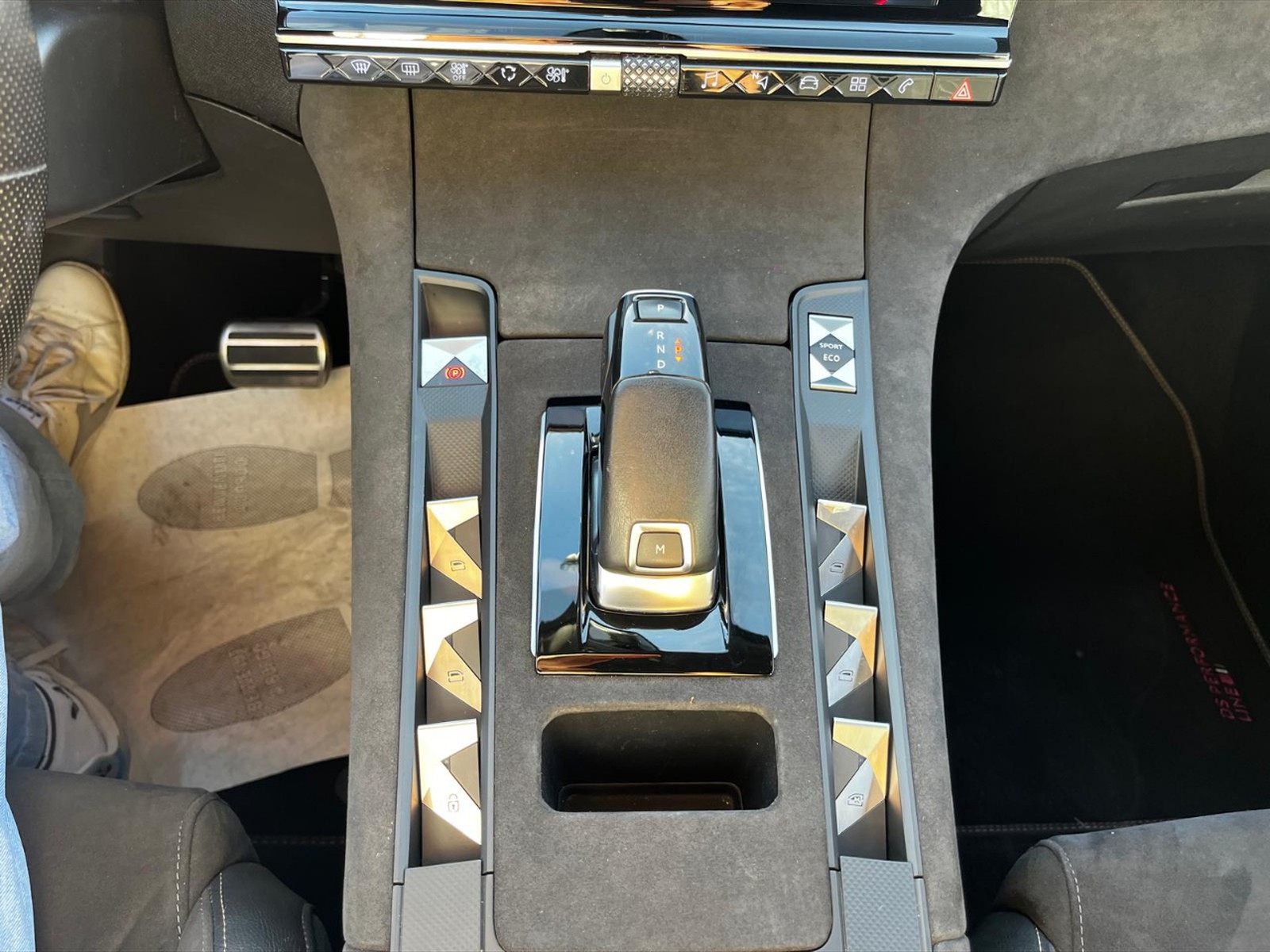 DS DS 7 Crossback crossback 1.5 bluehdi grand chic 130cv auto - 20