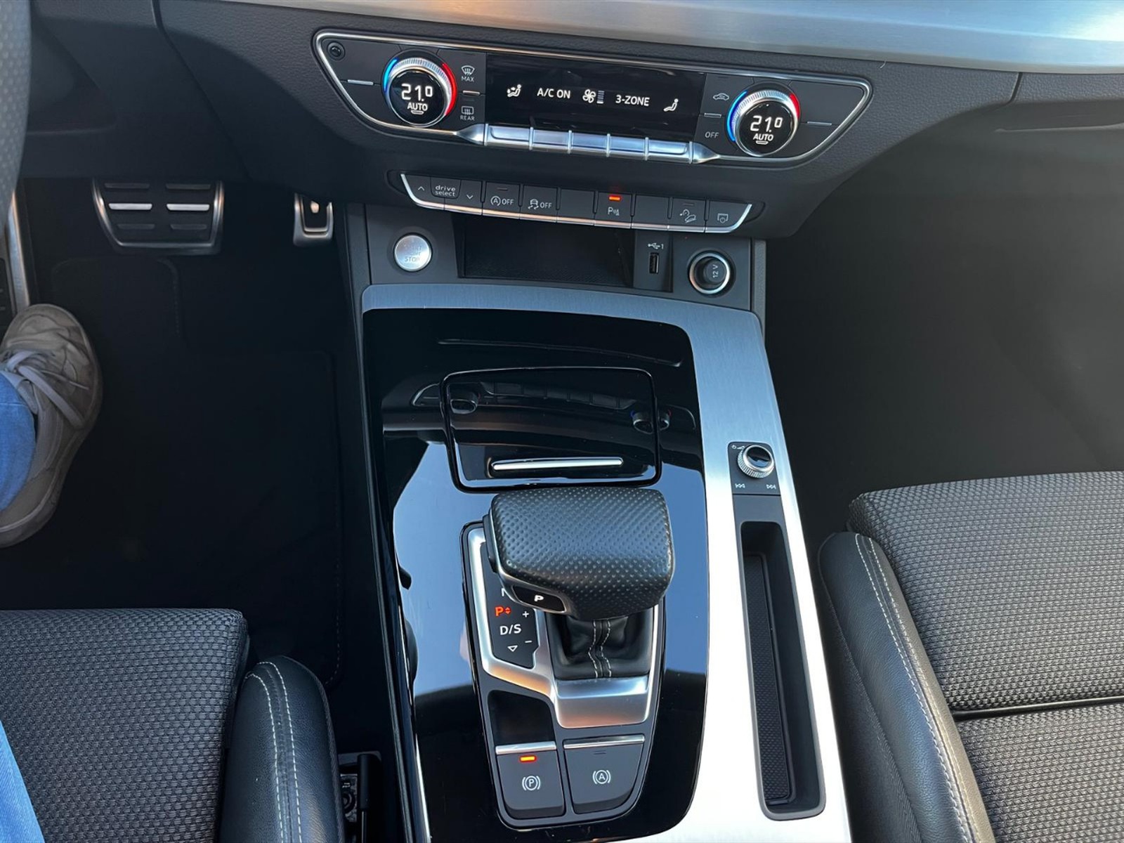 Audi Q5 40 2.0 tdi mhev 12v s line plus quattro s-tronic - 22