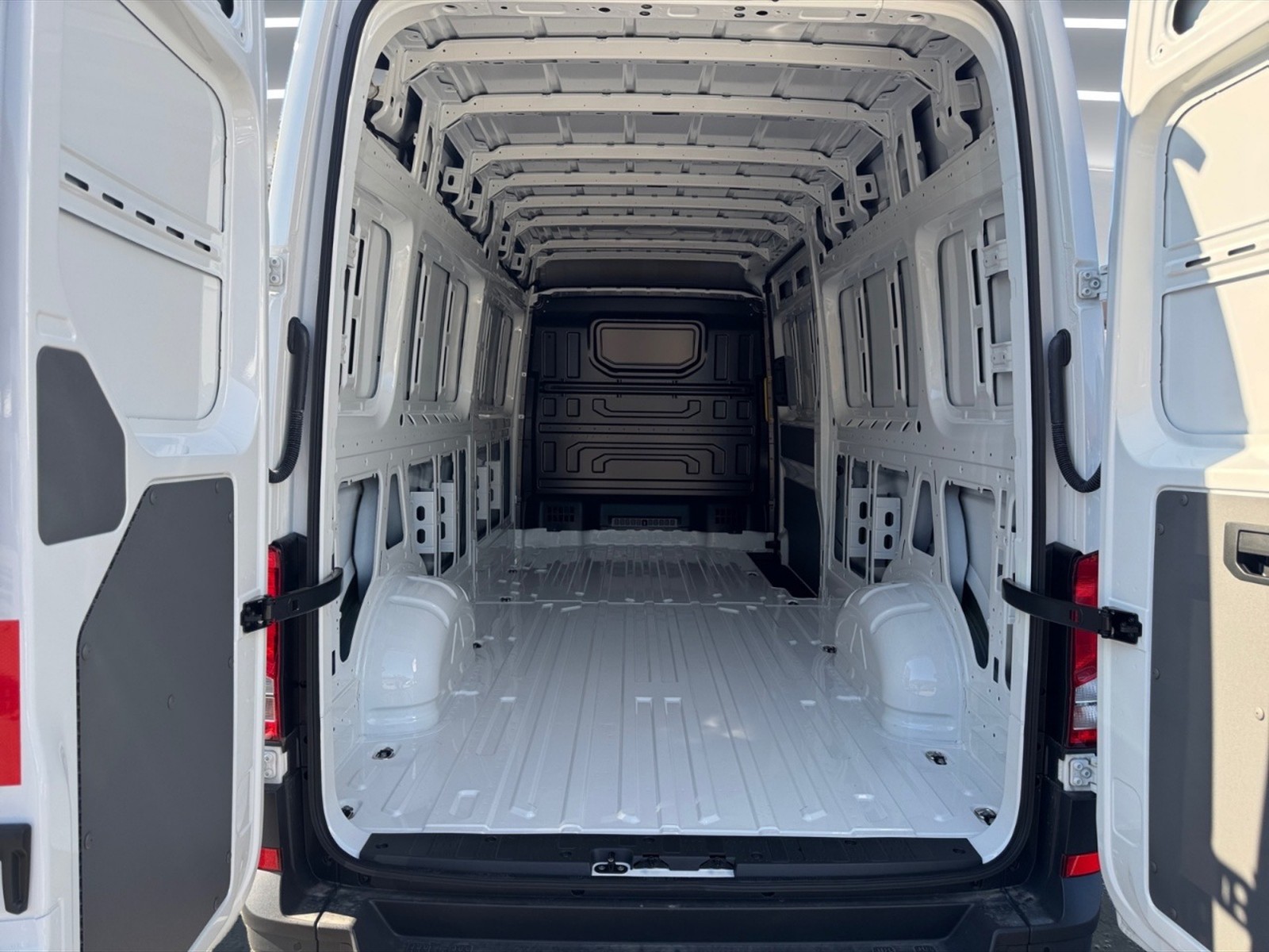 Volkswagen VIC Crafter 35 2.0 tdi 140cv l4h3 business auto - 22