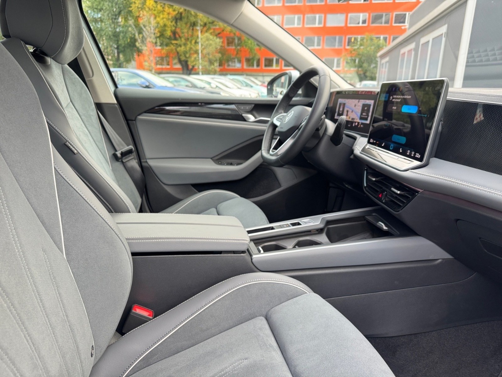 Volkswagen Passat 2.0 tdi scr business 150cv dsg - 9