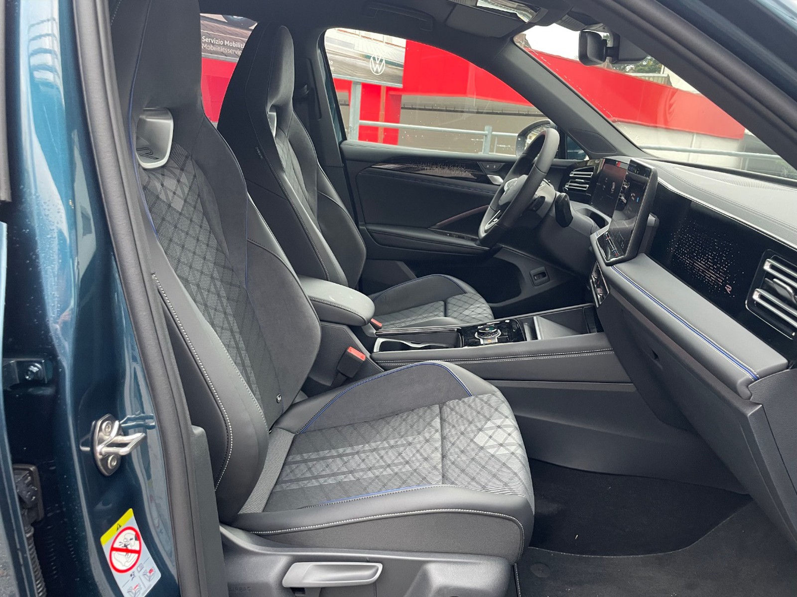 Volkswagen Tiguan 2.0 tdi r-line 4motion 193cv dsg - 9