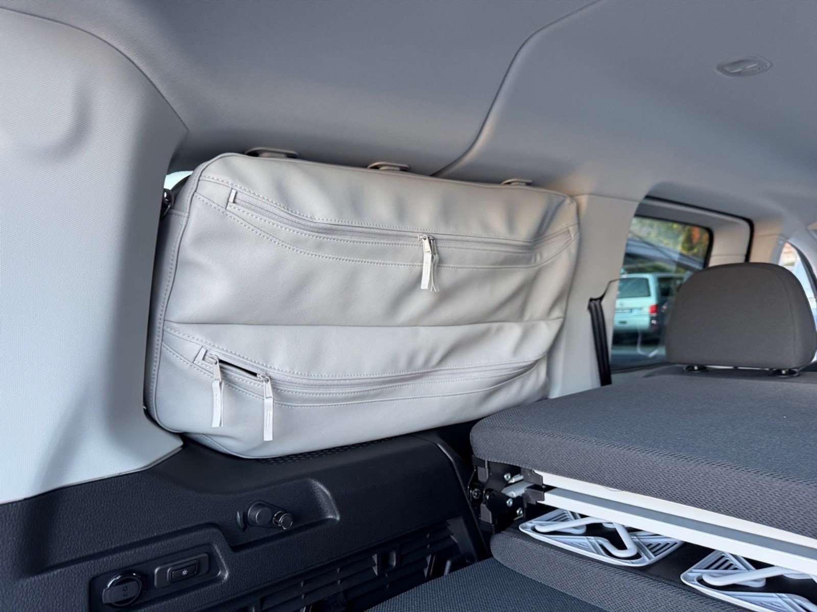 Volkswagen Caddy california 2.0 tdi 122cv dsg7 - 24