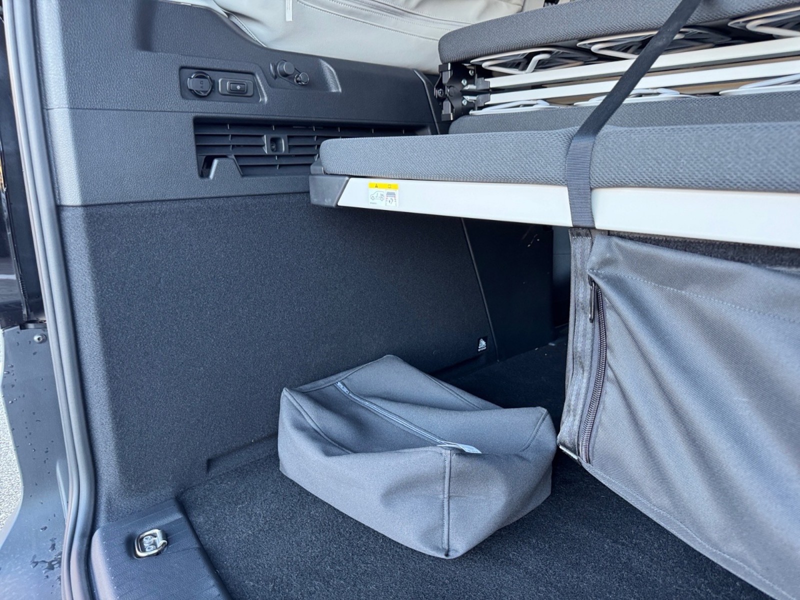 Volkswagen Caddy california 2.0 tdi 122cv dsg7 - 25