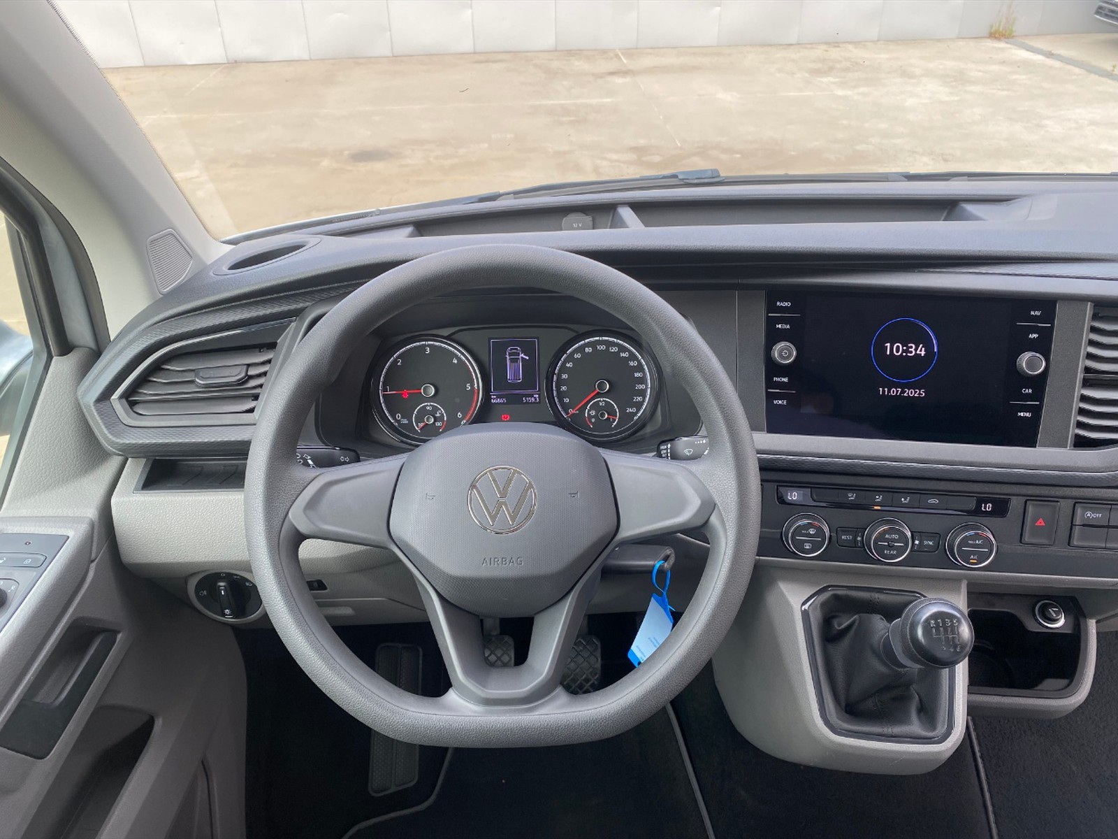 Volkswagen T6.1 Caravelle t6.1 2.0 tdi 150cv comfortline p.c. - 8