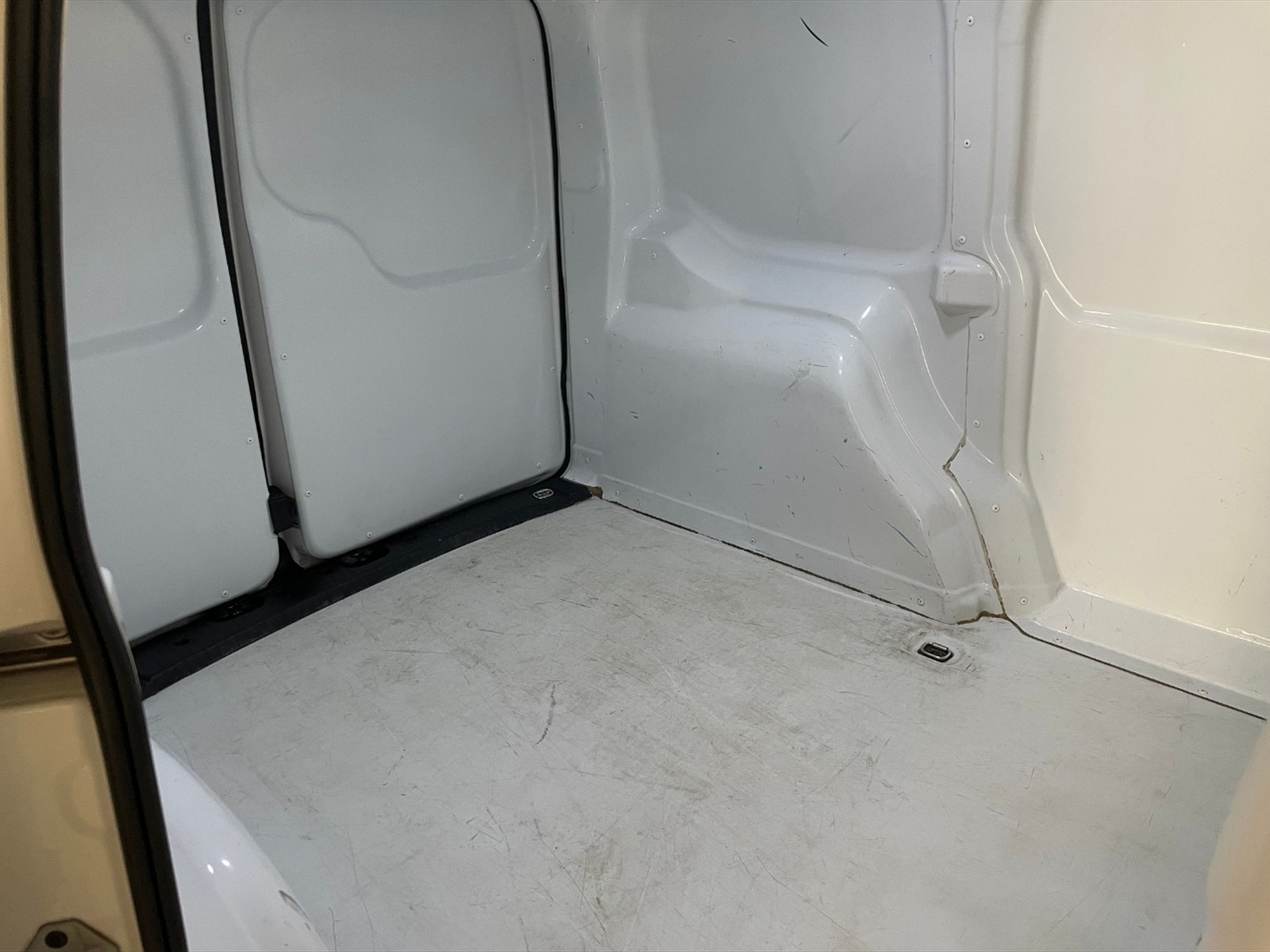 Volkswagen VIC Caddy cargo 2.0 tdi 102cv - 17