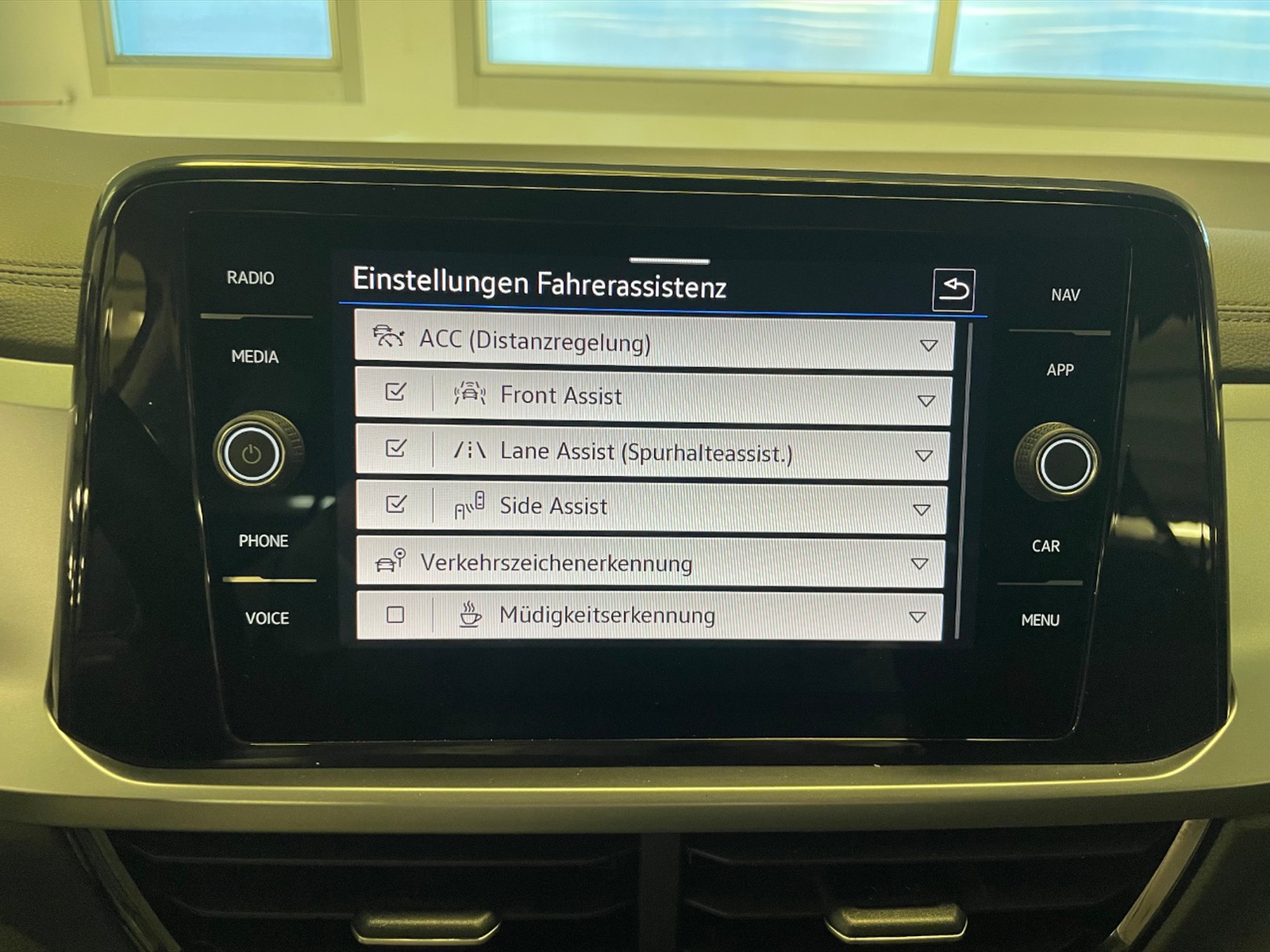 Volkswagen T-Roc 1.5 tsi life dsg - 14