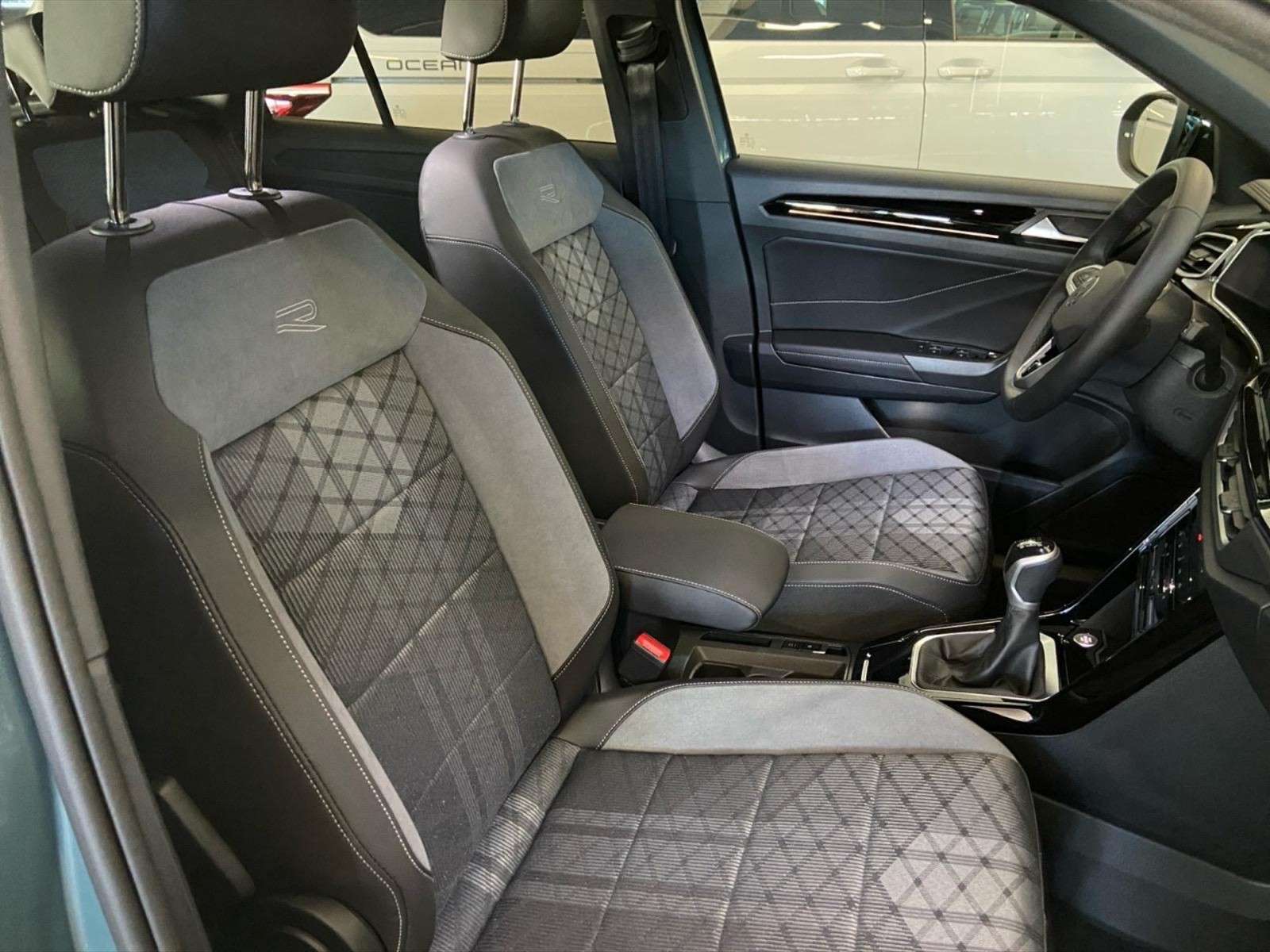 Volkswagen T-Roc 1.5 tsi r-line - 9