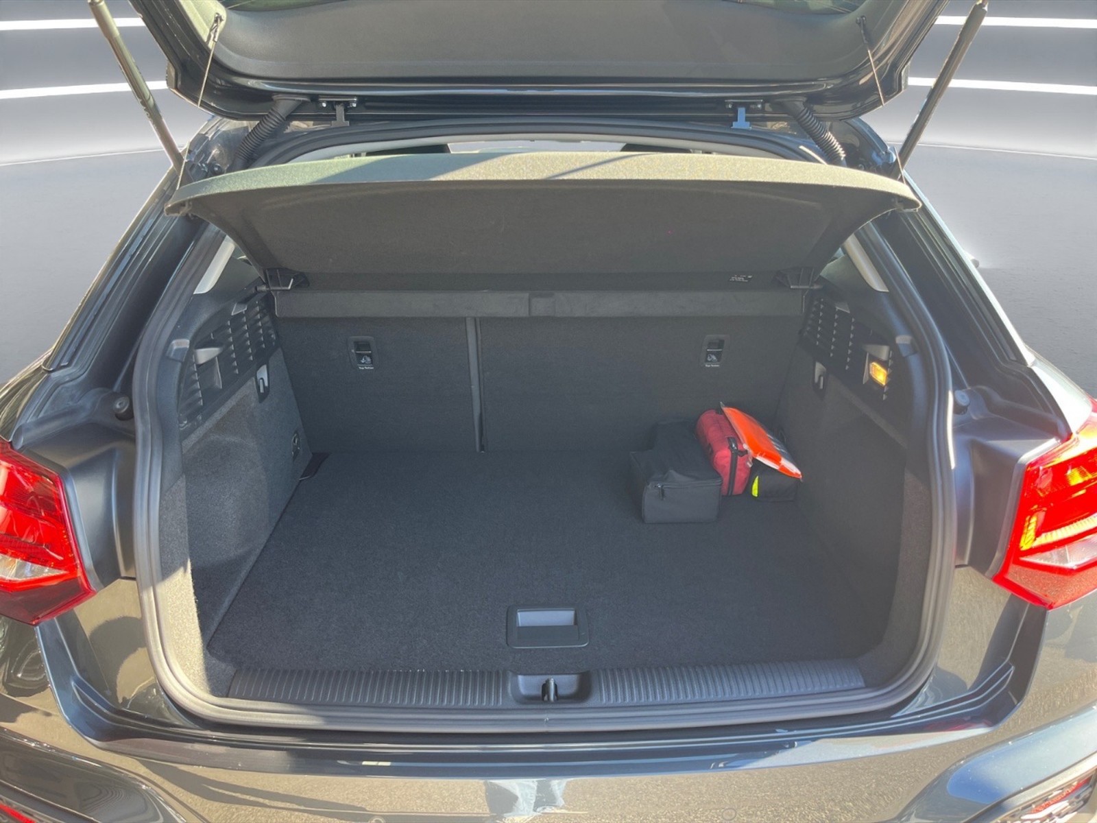 Audi Q2 35 2.0 tdi business quattro s-tronic - 11