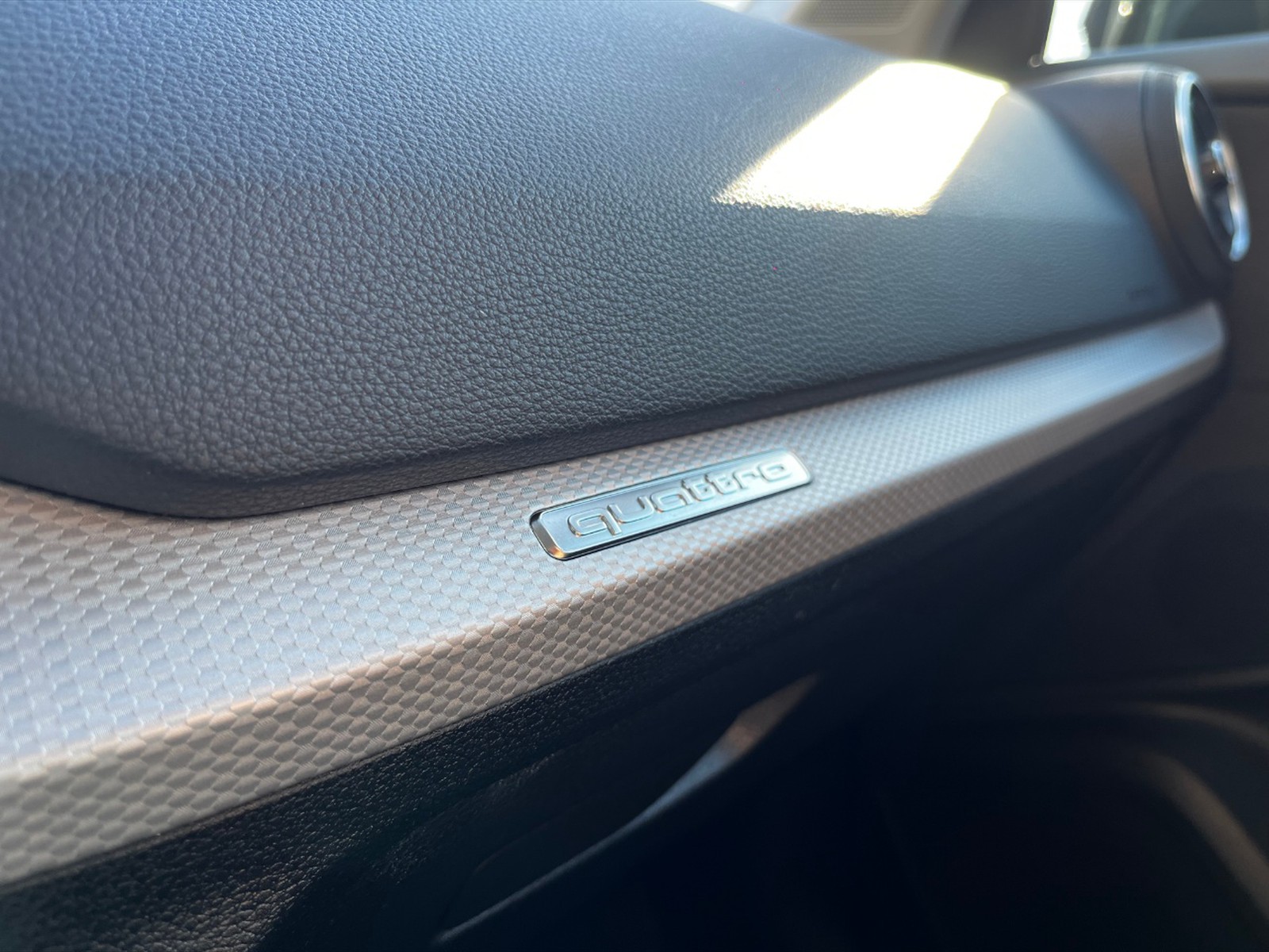 Audi Q2 35 2.0 tdi business quattro s-tronic - 23