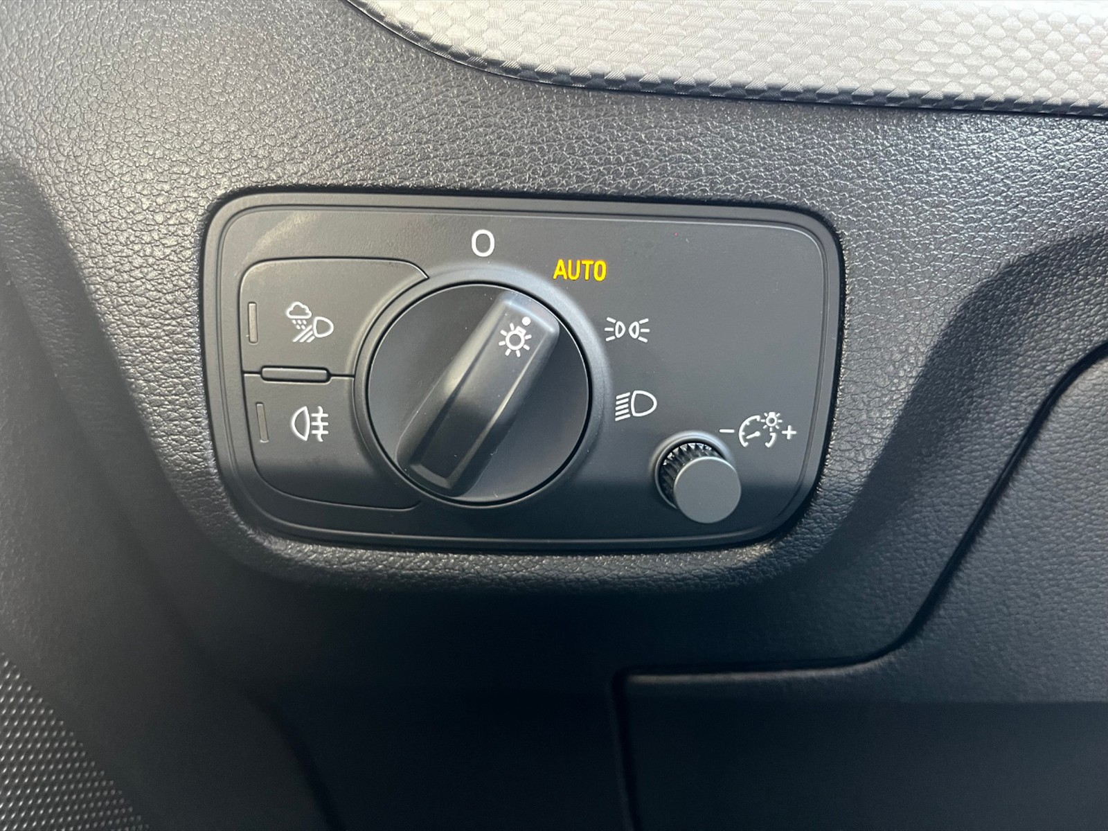 Audi Q2 35 2.0 tdi business quattro s-tronic - 24