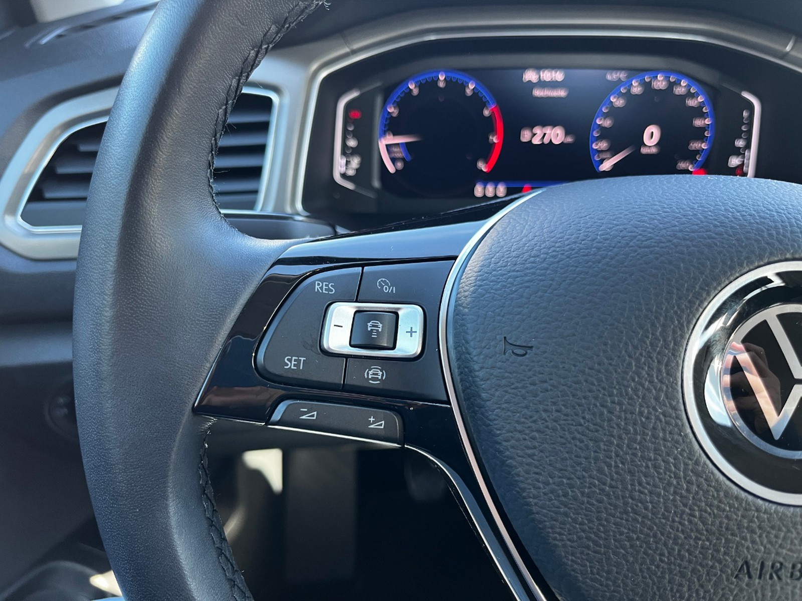 Volkswagen T-Roc 1.0 tsi style 110cv - 13