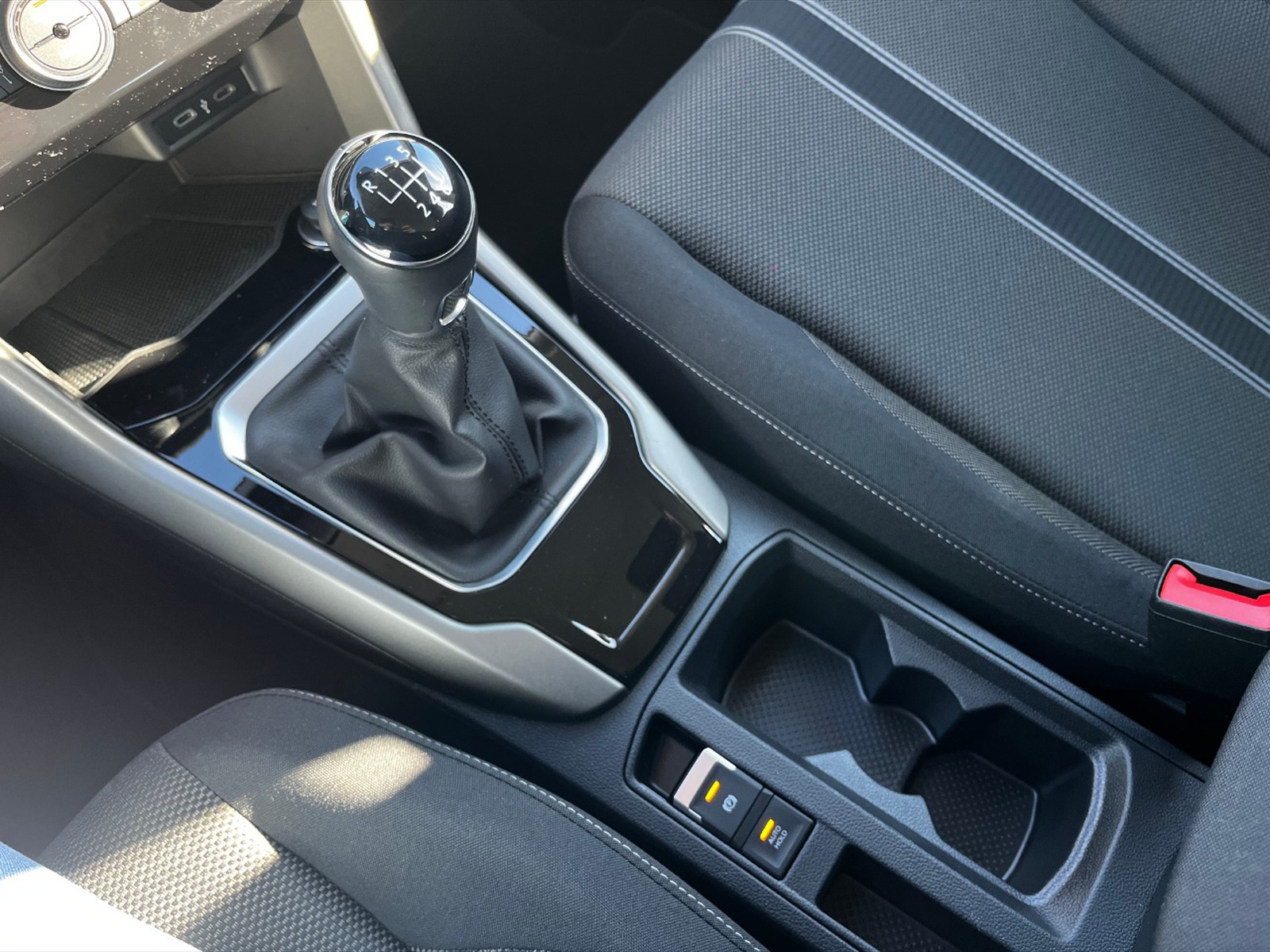 Volkswagen T-Roc 1.0 tsi style 110cv - 21