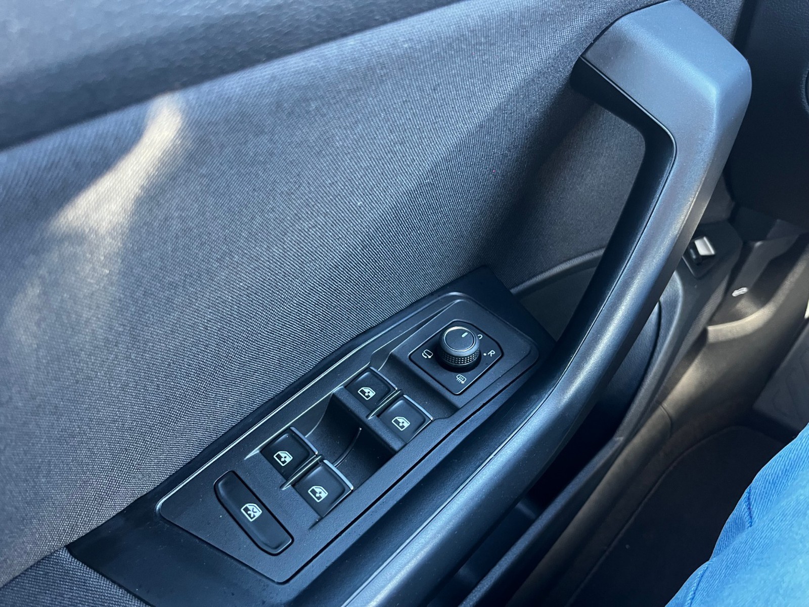 Volkswagen T-Roc 1.0 tsi style 110cv - 23